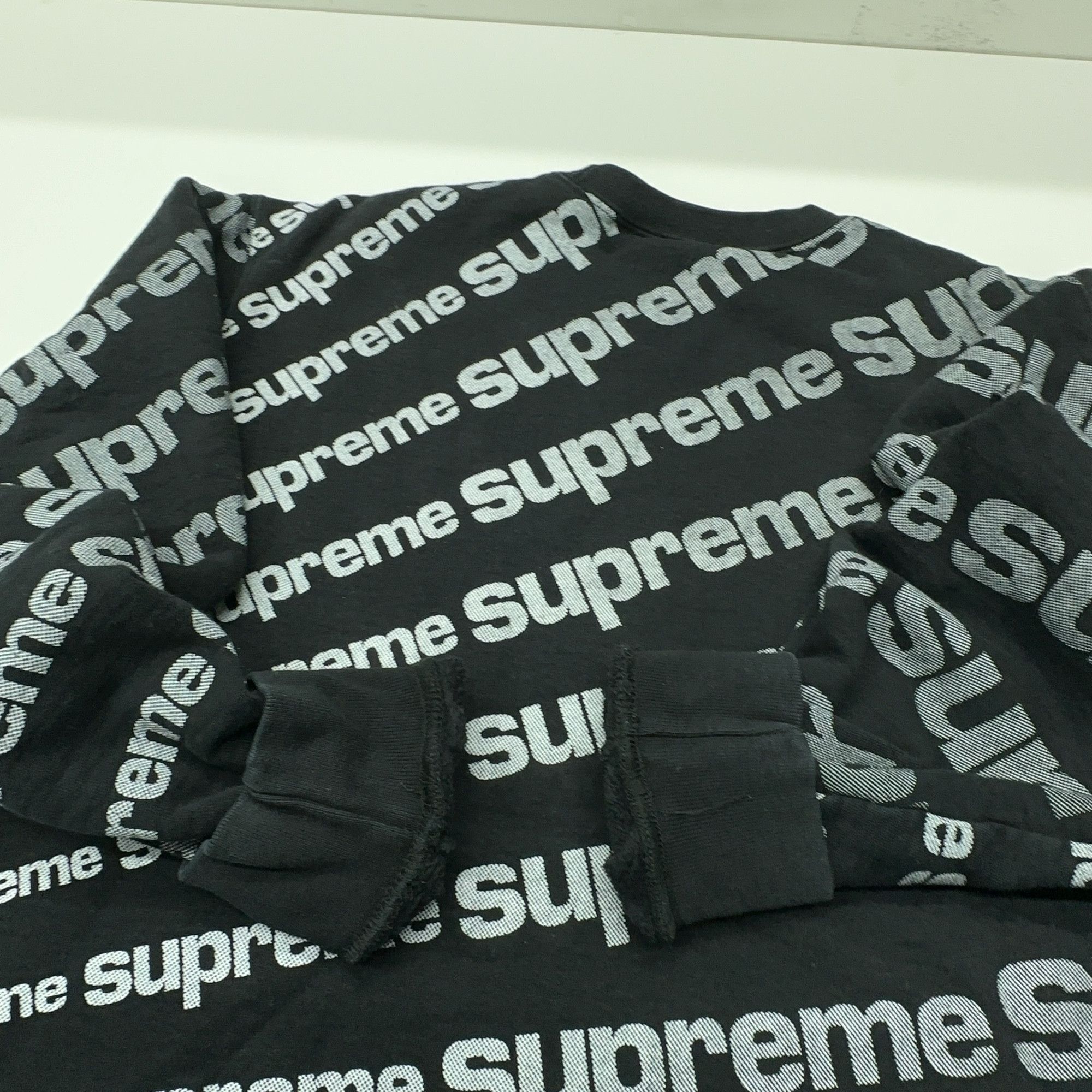 Supreme Supreme Radial Logo Crewneck Size L Size US L / EU 52-54 / 3 - 13 Thumbnail