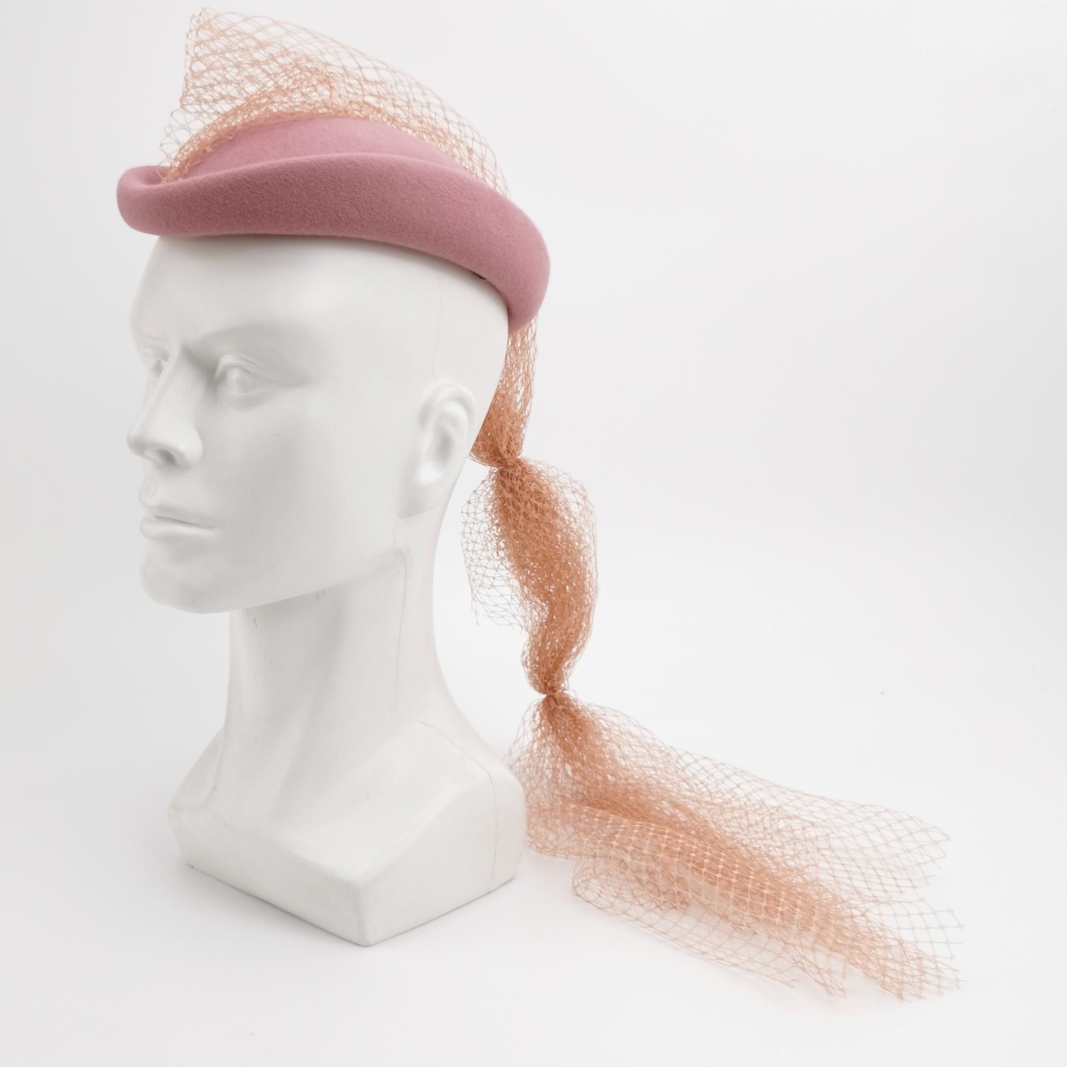 Gucci Gucci Pink Felt Netting Veil Hat Size 56 Size ONE SIZE - 2 Thumbnail