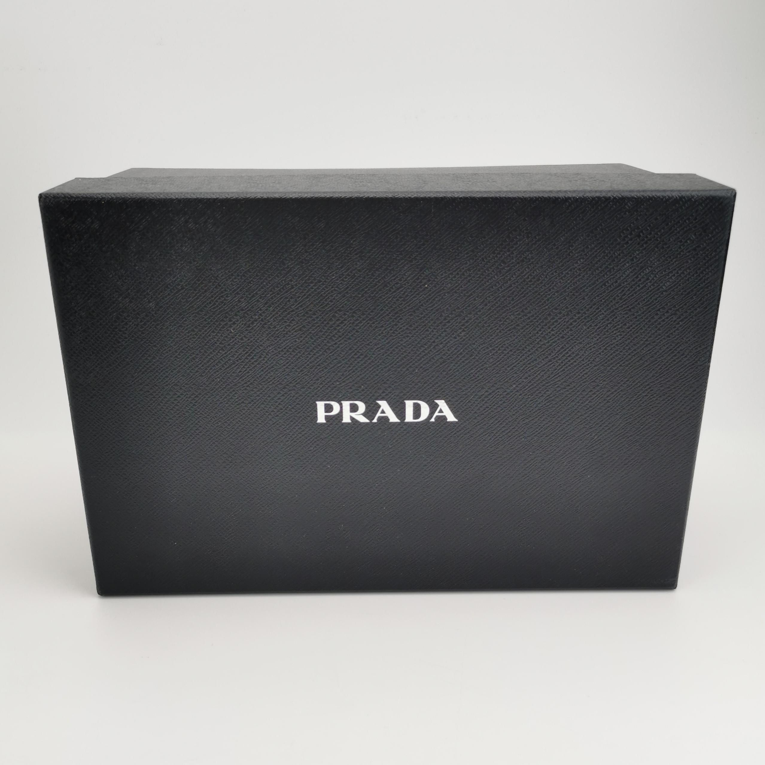 Prada Prada Triangle Logo Bucket Hat Size S Size ONE SIZE - 7 Thumbnail
