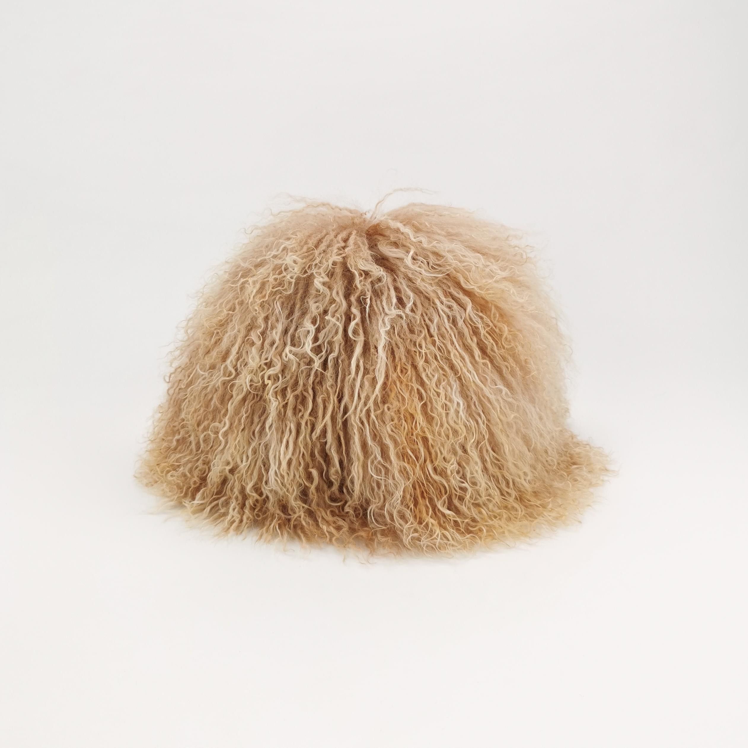 Fendi Fendi Mongolian Shearling Fur Hat Size M Size ONE SIZE - 3 Thumbnail