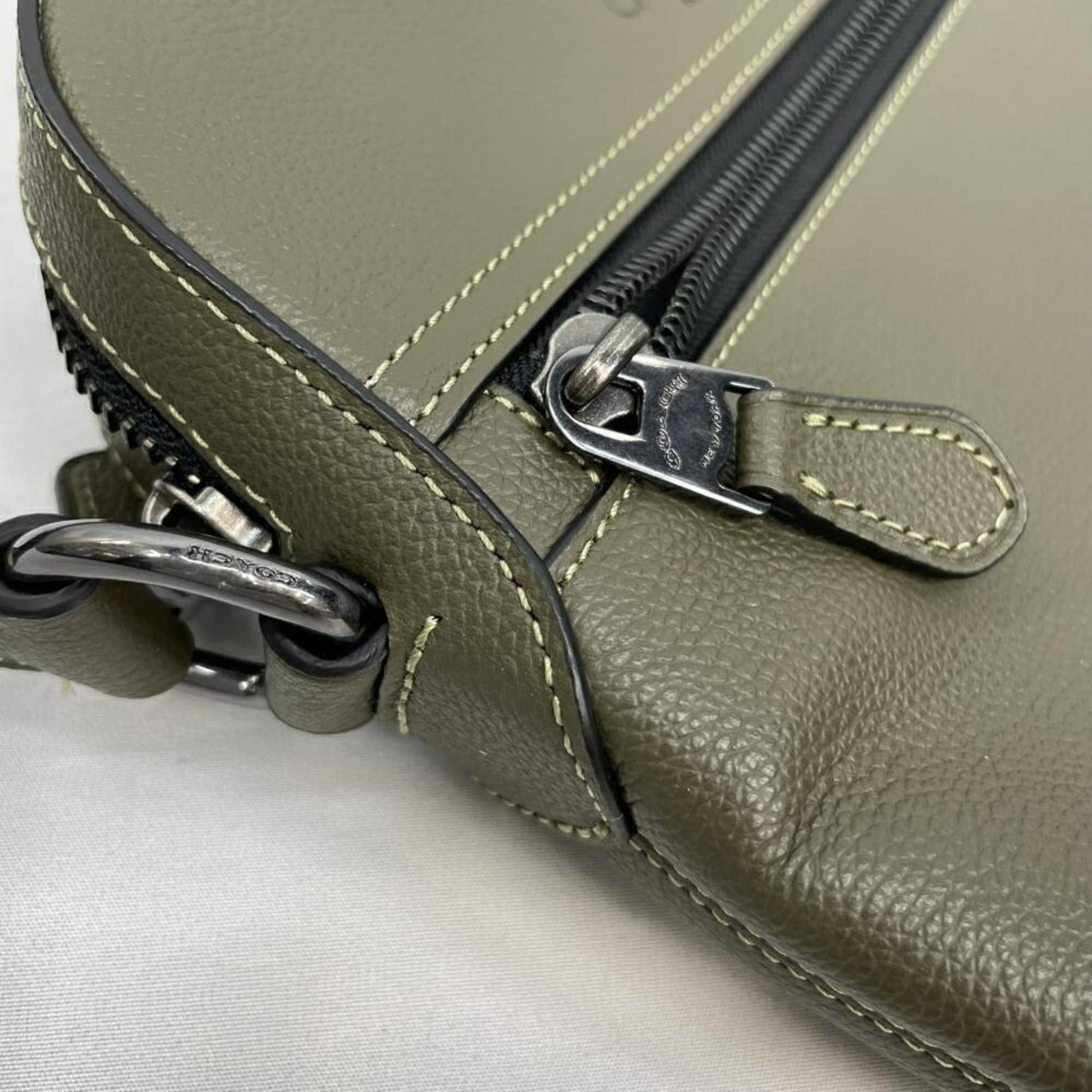 Coach COACH Flight Shoulder Bag, Brown Size ONE SIZE - 4 Thumbnail