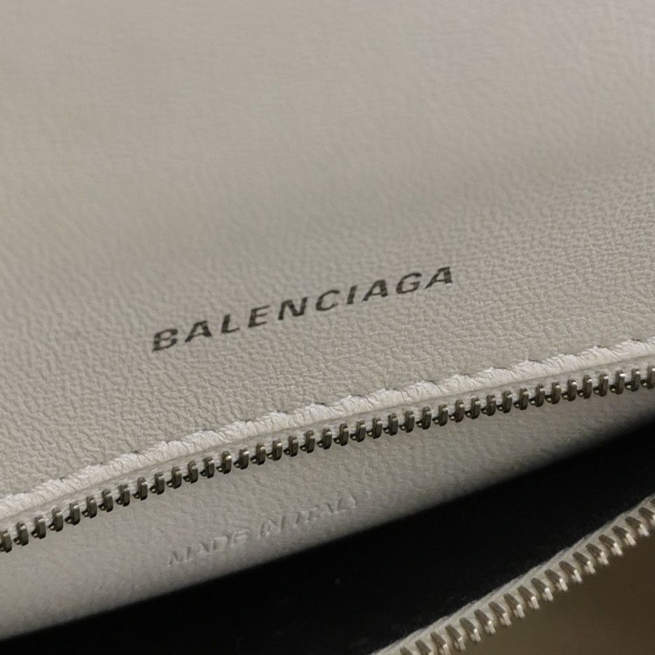 Balenciaga Balenciaga Women os Shoulder Bags Size ONE SIZE - 8 Thumbnail