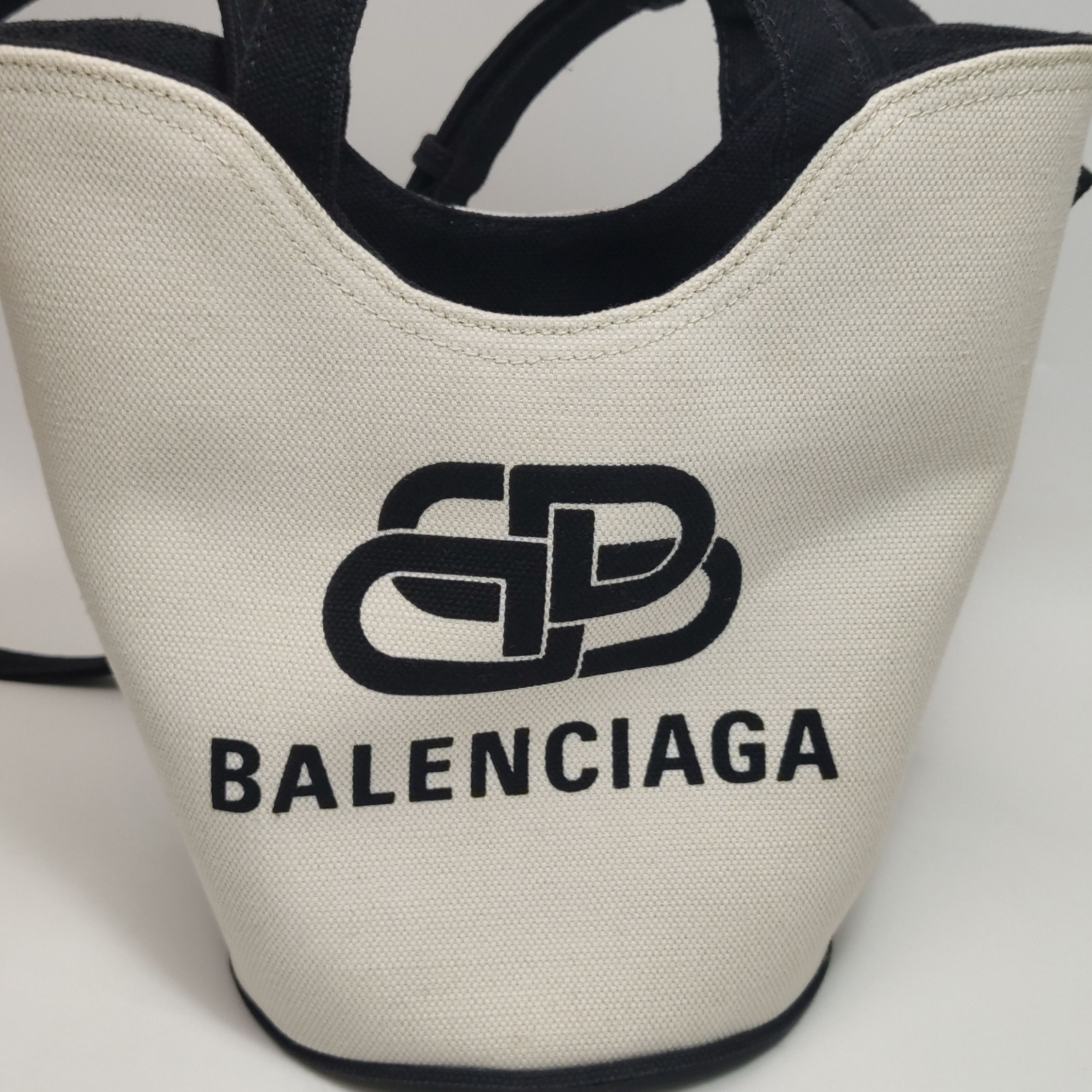 Balenciaga Balenciaga Women os Shoulder Bags Size ONE SIZE - 20 Thumbnail