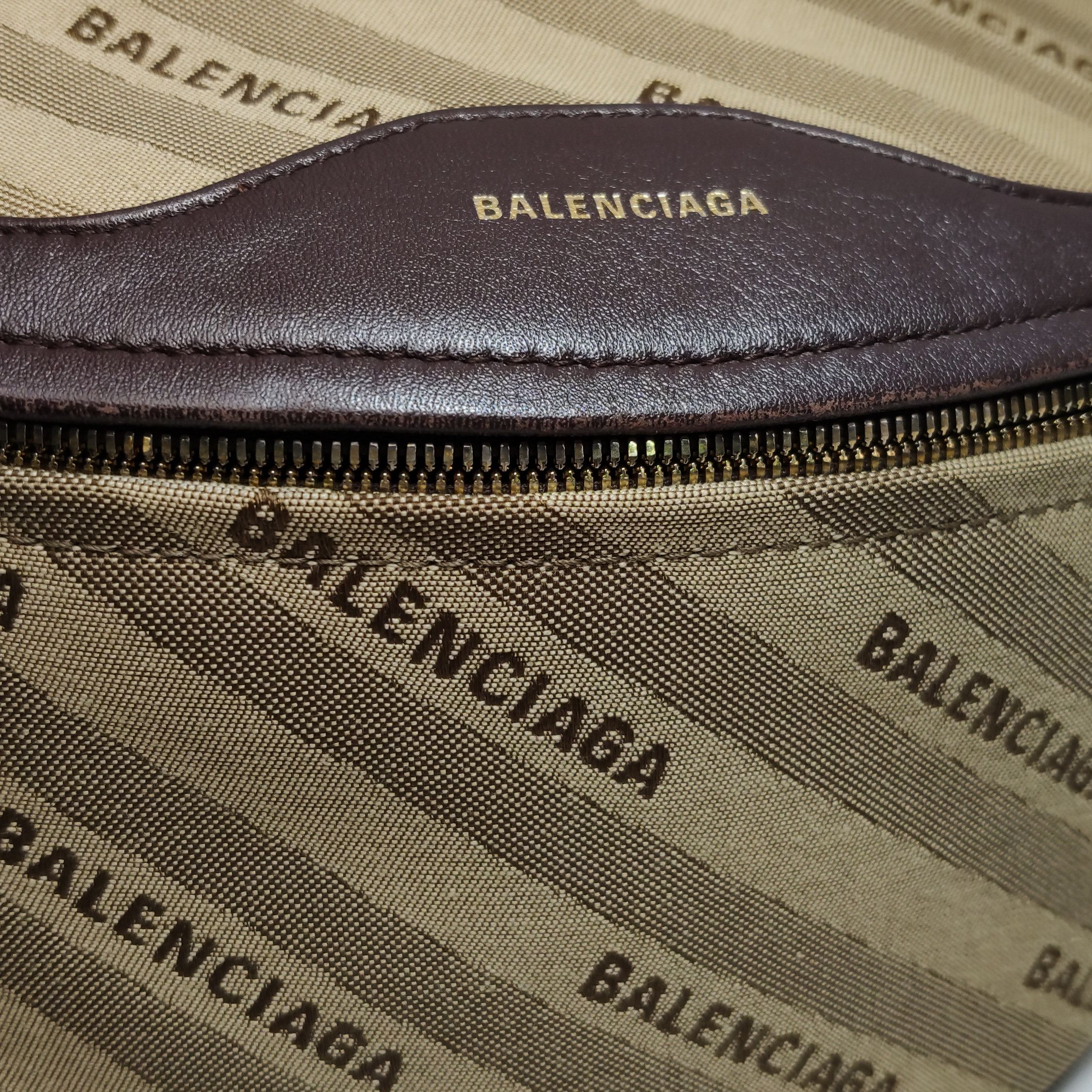 Balenciaga Balenciaga Women os Crossbody Bags Size ONE SIZE - 16 Thumbnail