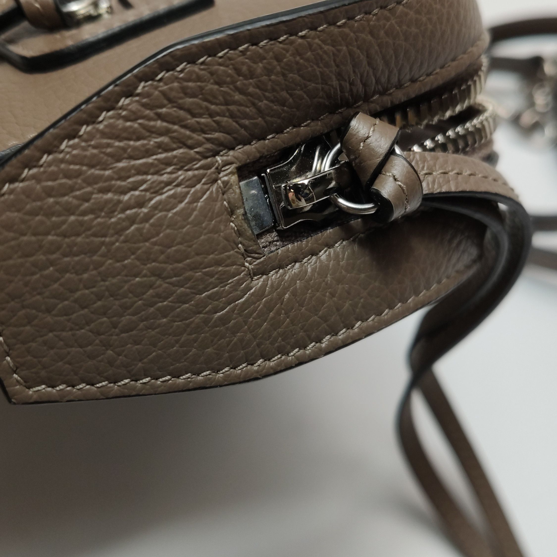 Balenciaga Balenciaga Women os Shoulder Bags Size ONE SIZE - 11 Thumbnail