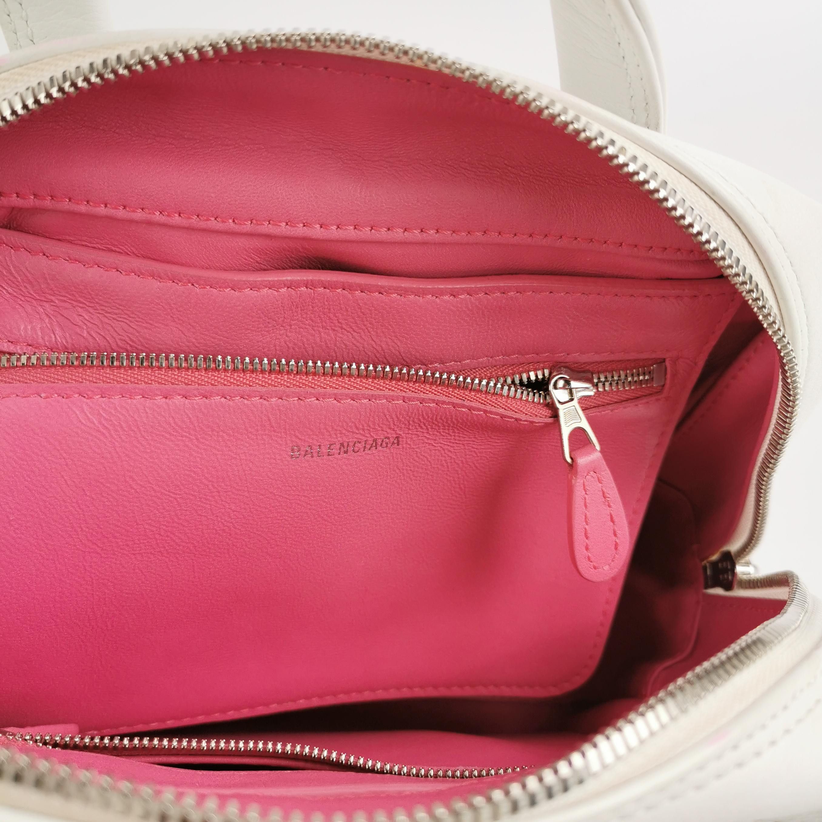 Balenciaga Balenciaga Women os Shoulder Bags Size ONE SIZE - 8 Thumbnail