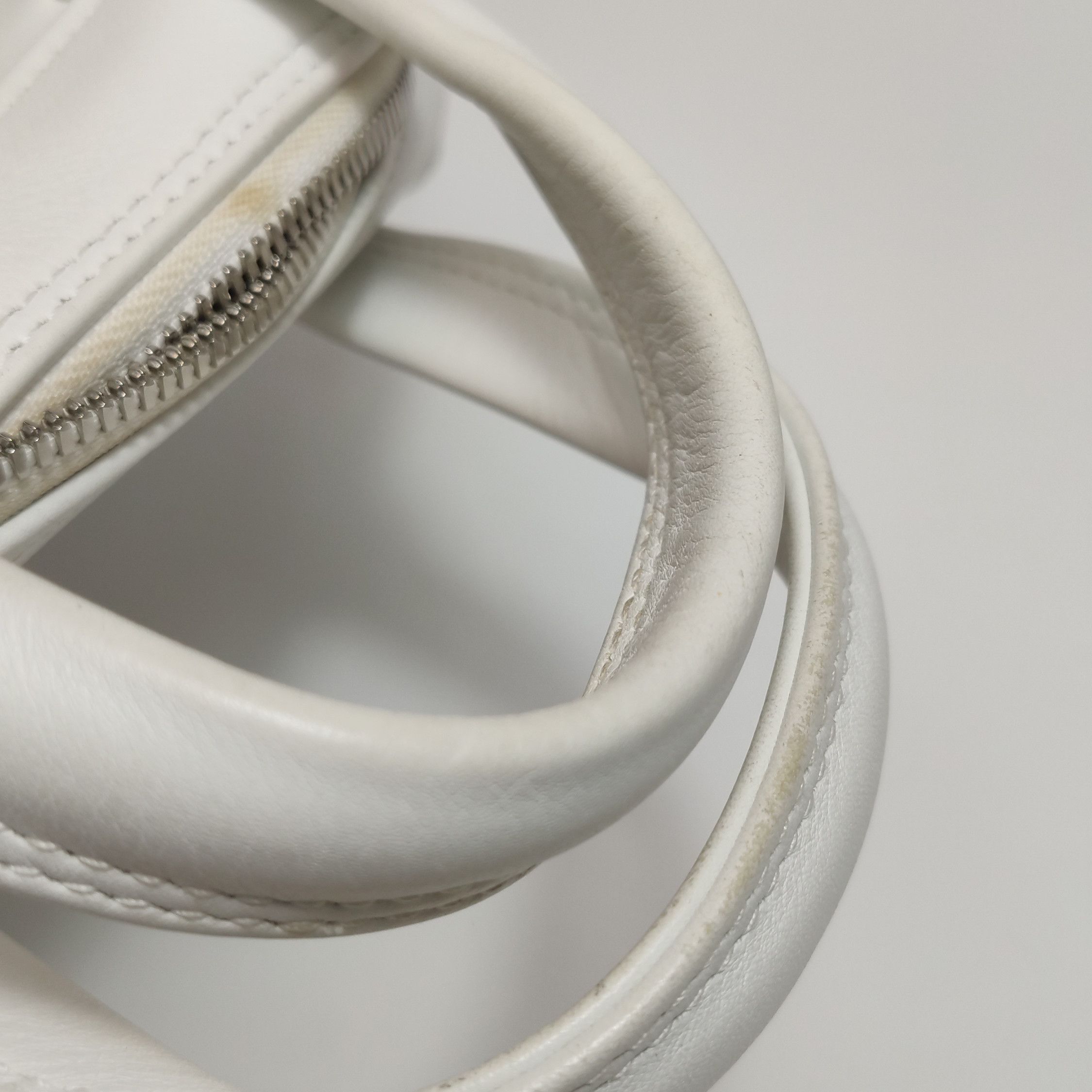 Balenciaga Balenciaga Women os Shoulder Bags Size ONE SIZE - 23 Thumbnail