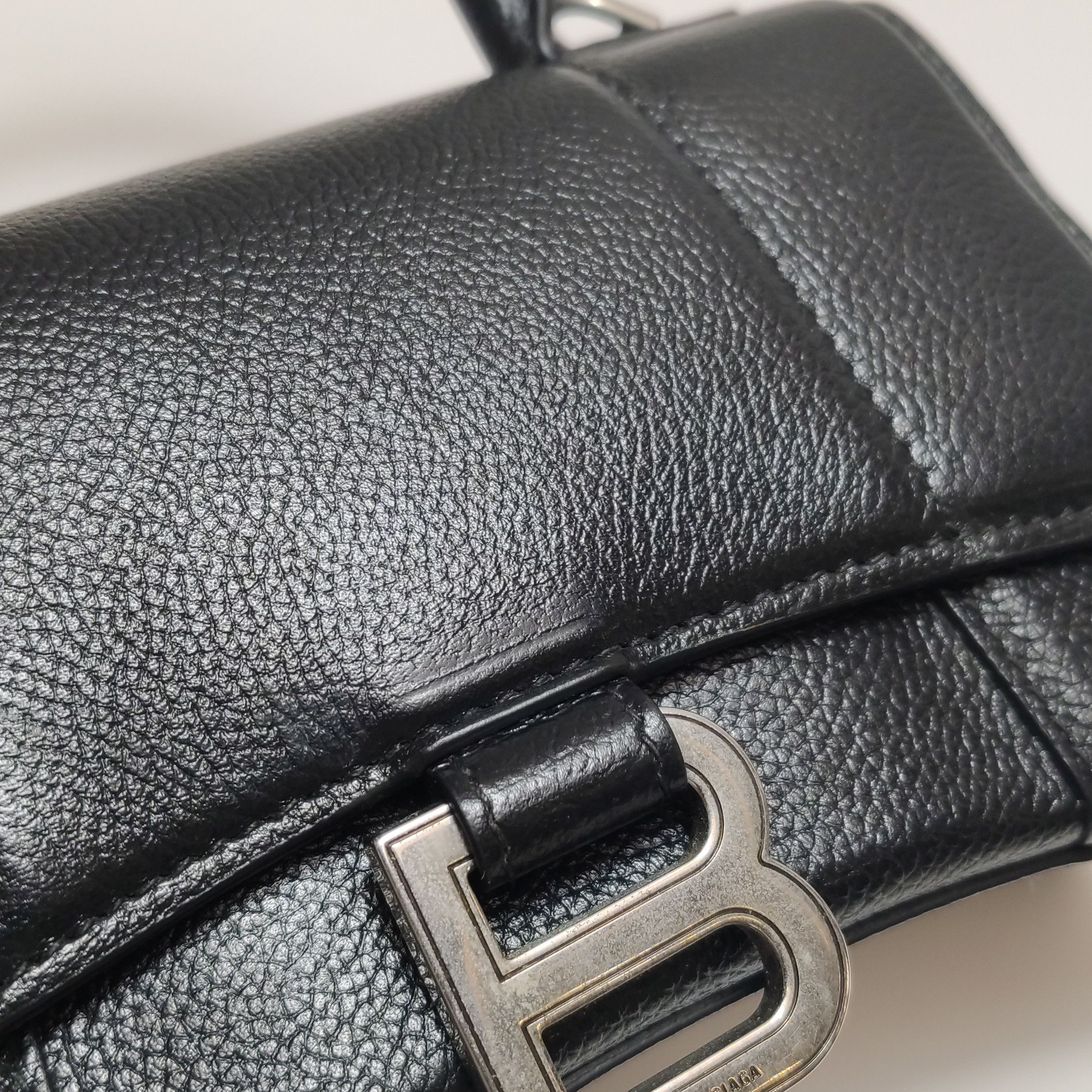 Balenciaga Balenciaga Women os Shoulder Bags Size ONE SIZE - 25 Thumbnail