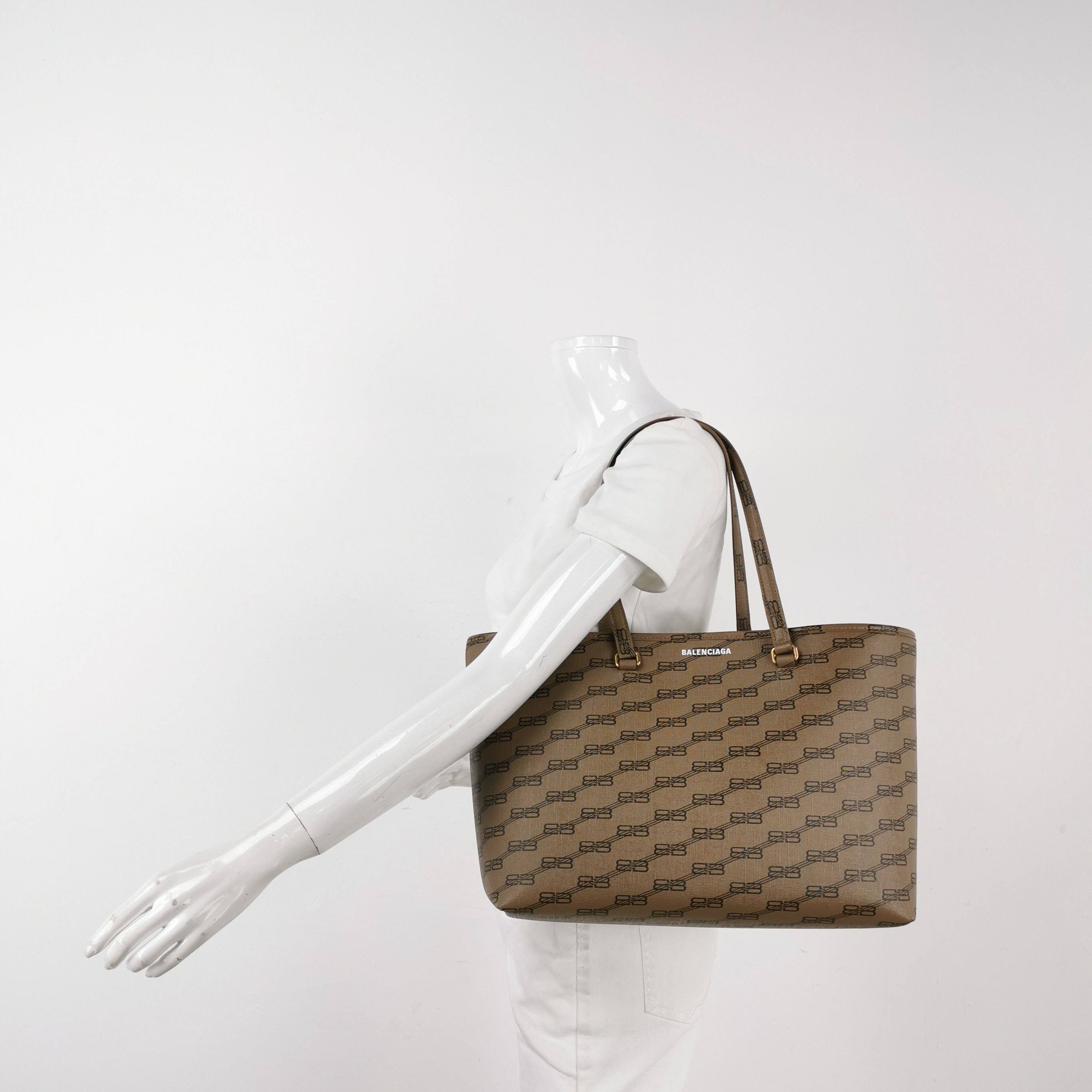 Balenciaga Balenciaga Women os Shoulder Bags Size ONE SIZE - 2 Thumbnail