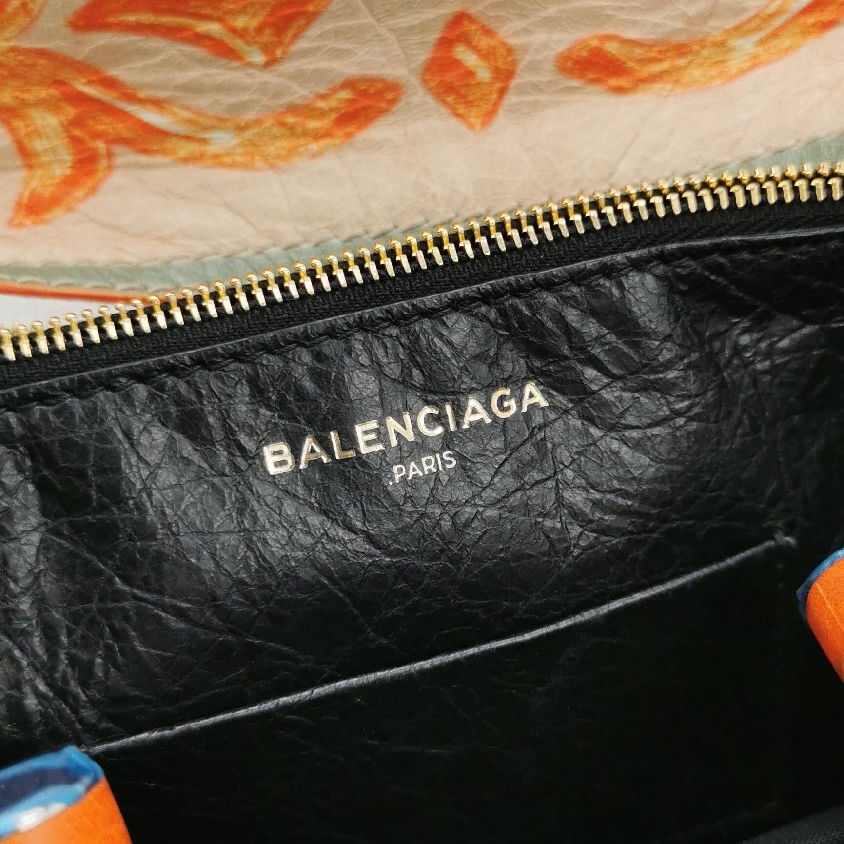 Balenciaga Balenciaga Women os Shoulder Bags Size ONE SIZE - 8 Thumbnail
