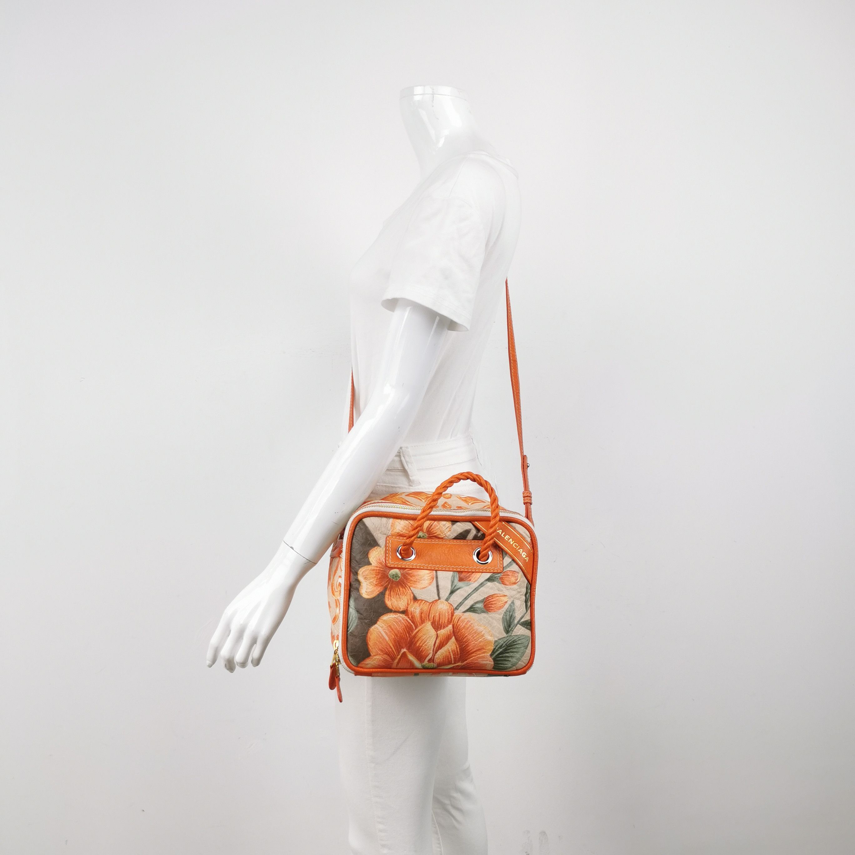 Balenciaga Balenciaga Women os Shoulder Bags Size ONE SIZE - 2 Thumbnail