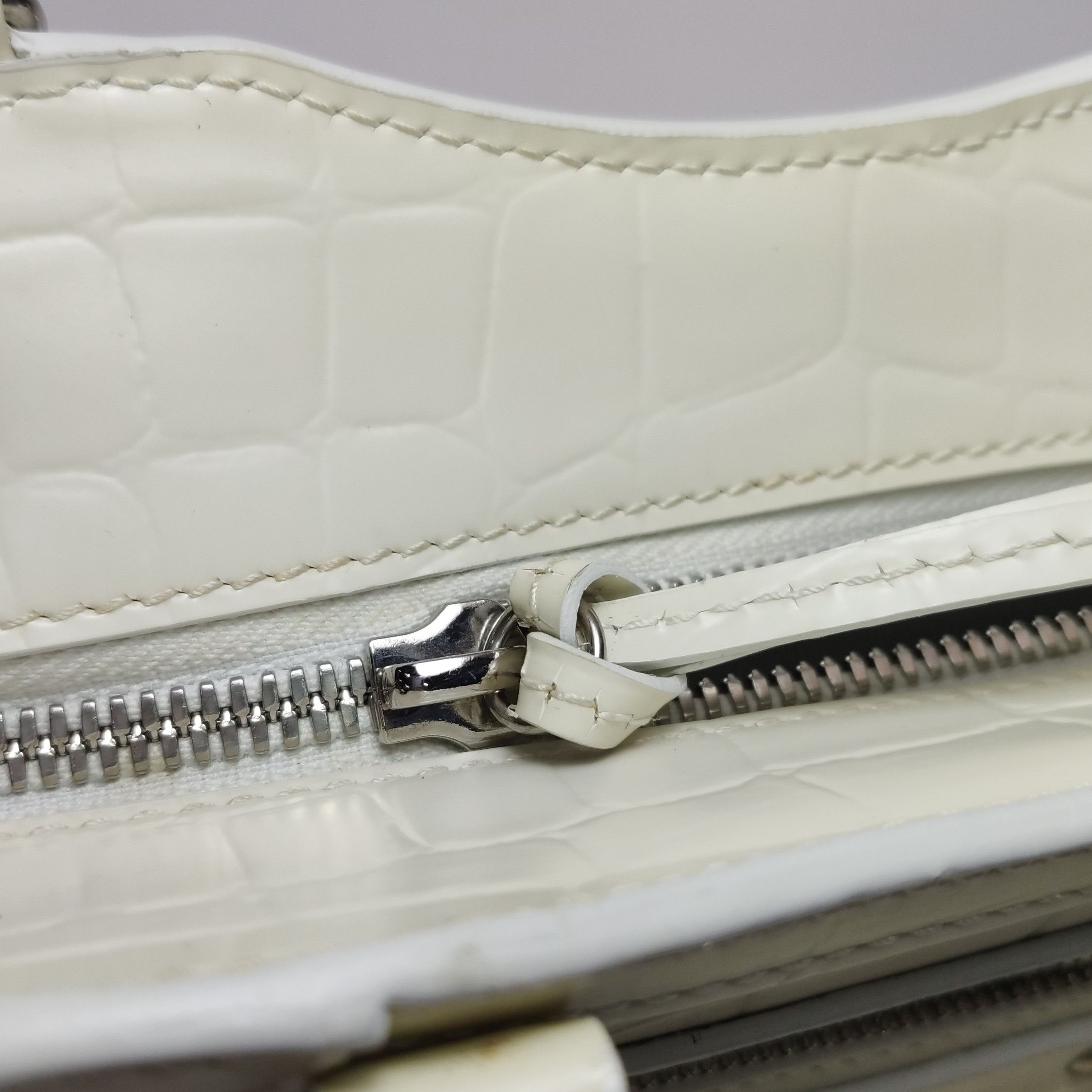 Balenciaga Balenciaga Women os Shoulder Bags Size ONE SIZE - 13 Thumbnail