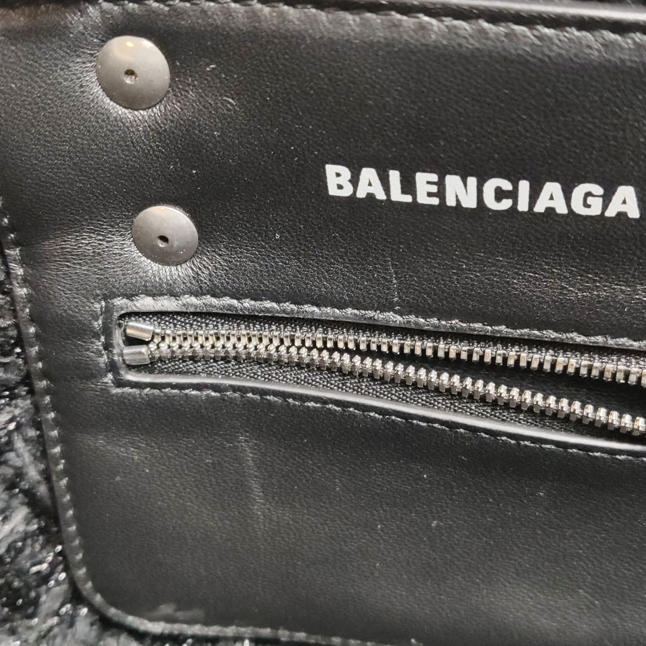 Balenciaga Balenciaga Women os Shoulder Bags Size ONE SIZE - 11 Thumbnail