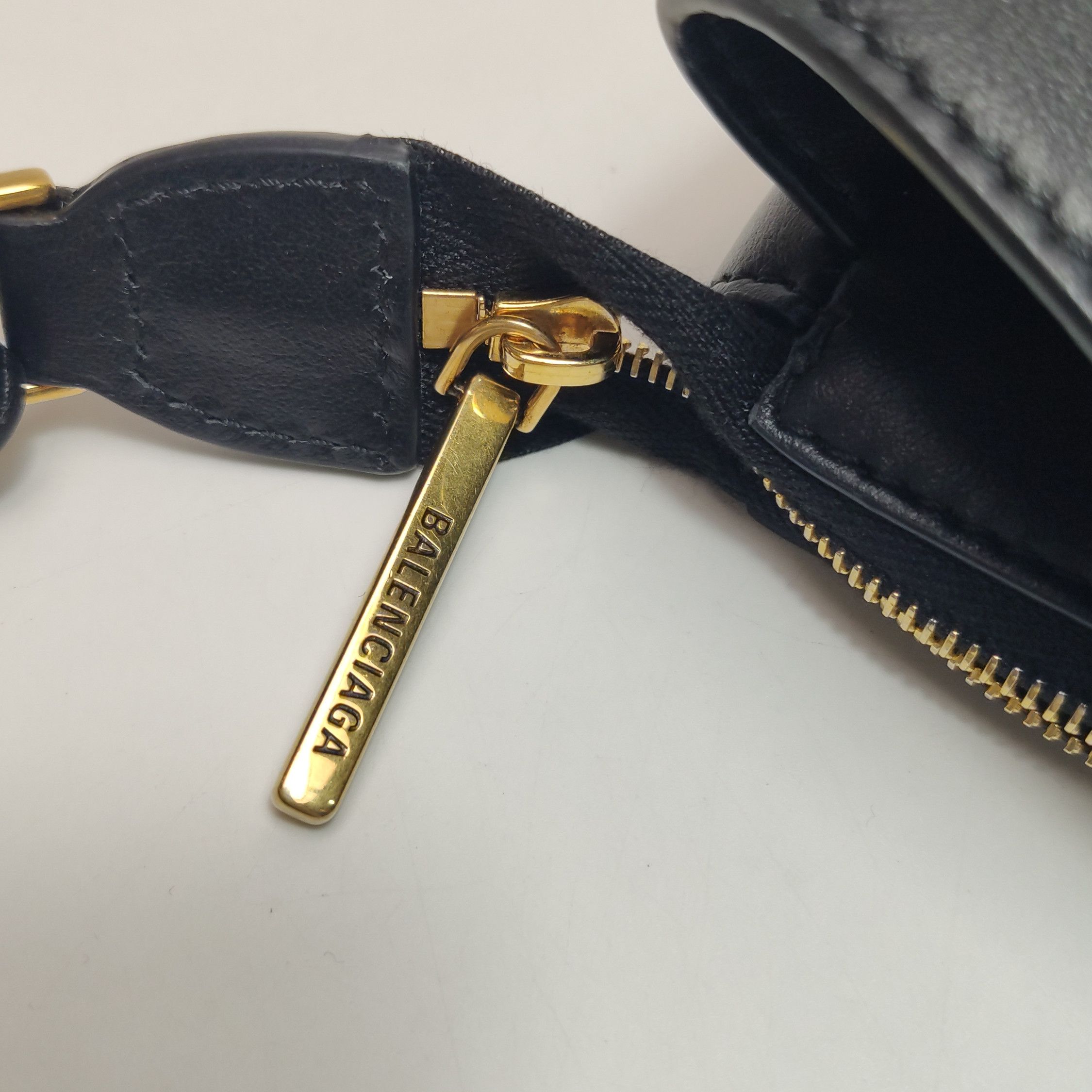 Balenciaga Balenciaga Women os Shoulder Bags Size ONE SIZE - 14 Thumbnail