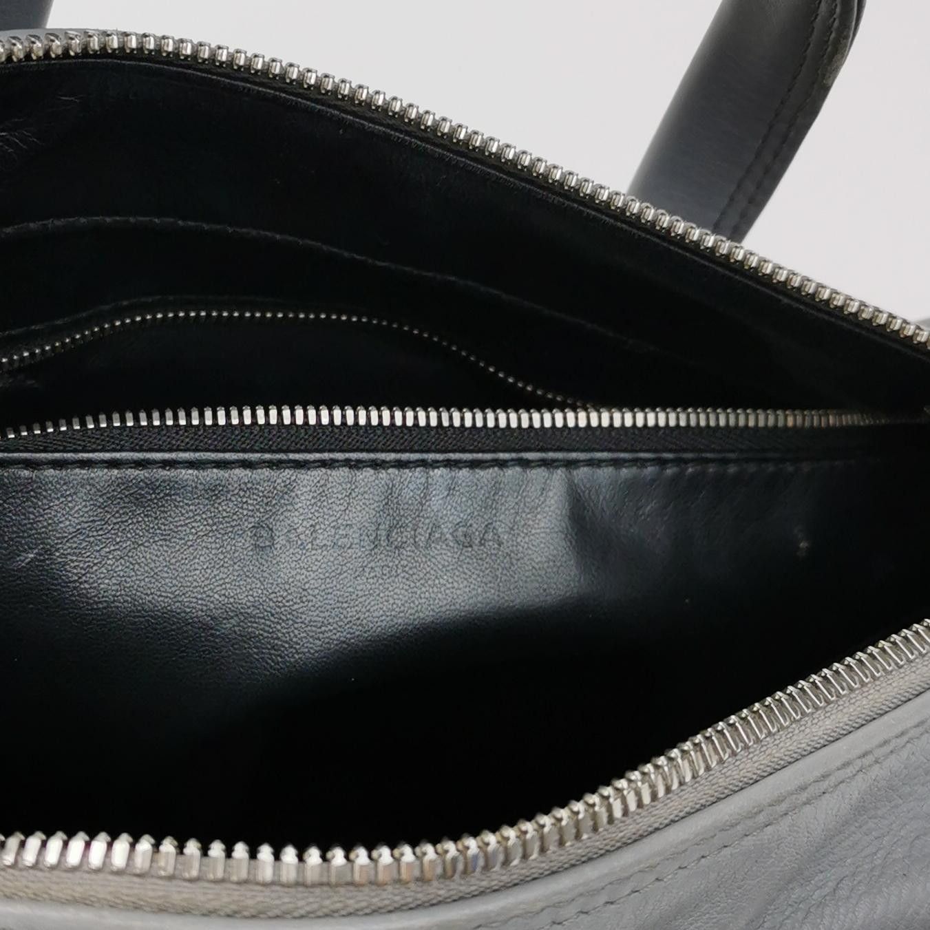 Balenciaga Balenciaga Women os Shoulder Bags Size ONE SIZE - 8 Thumbnail