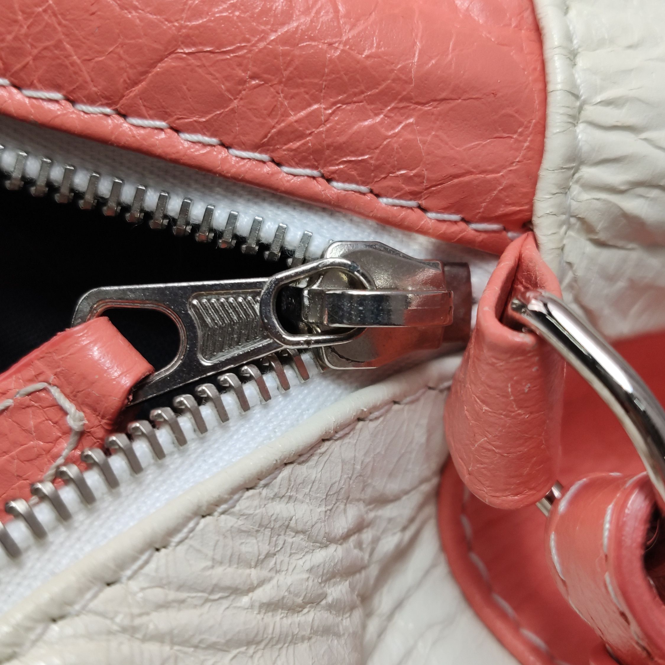 Balenciaga Balenciaga Women os Crossbody Bags Size ONE SIZE - 11 Thumbnail