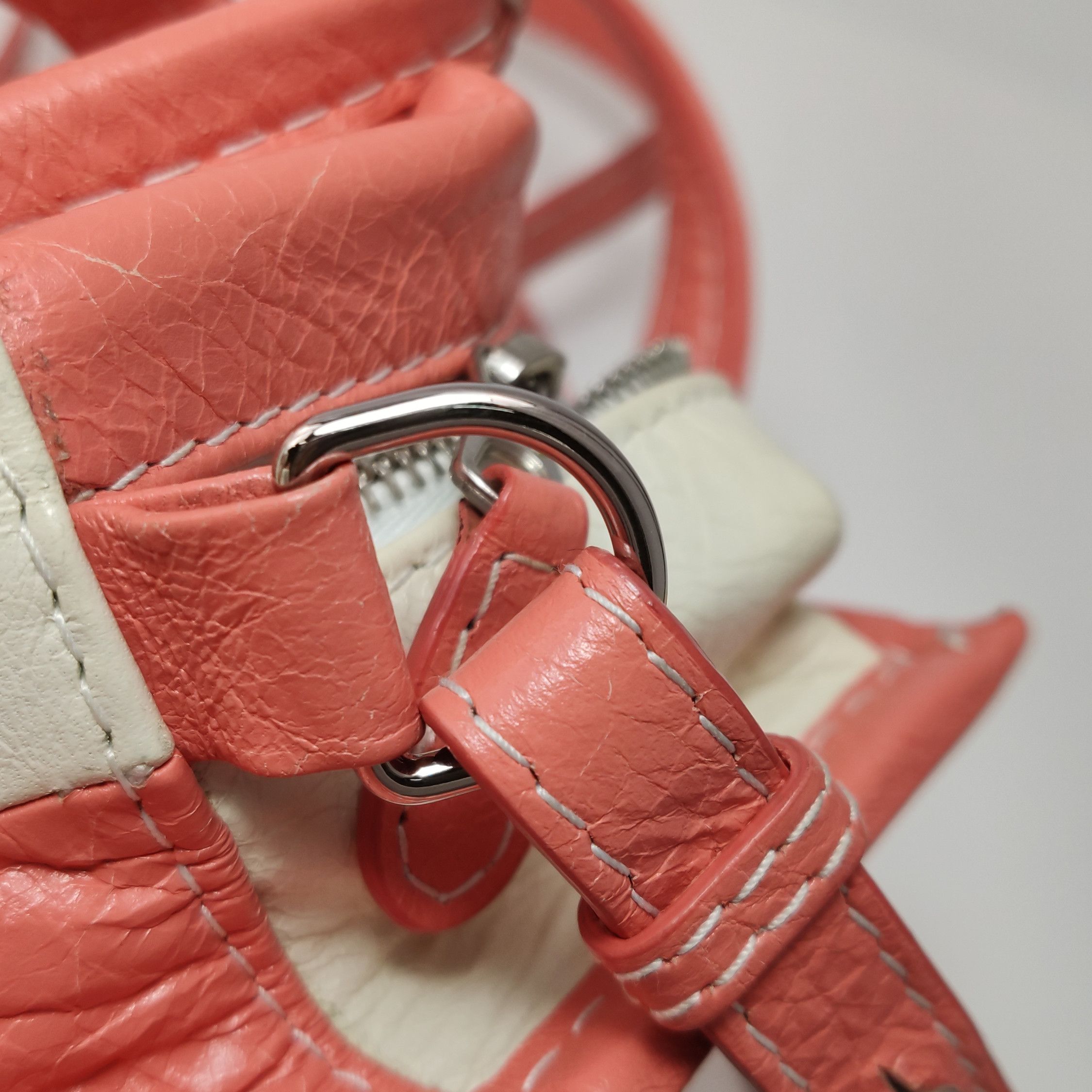 Balenciaga Balenciaga Women os Crossbody Bags Size ONE SIZE - 13 Thumbnail