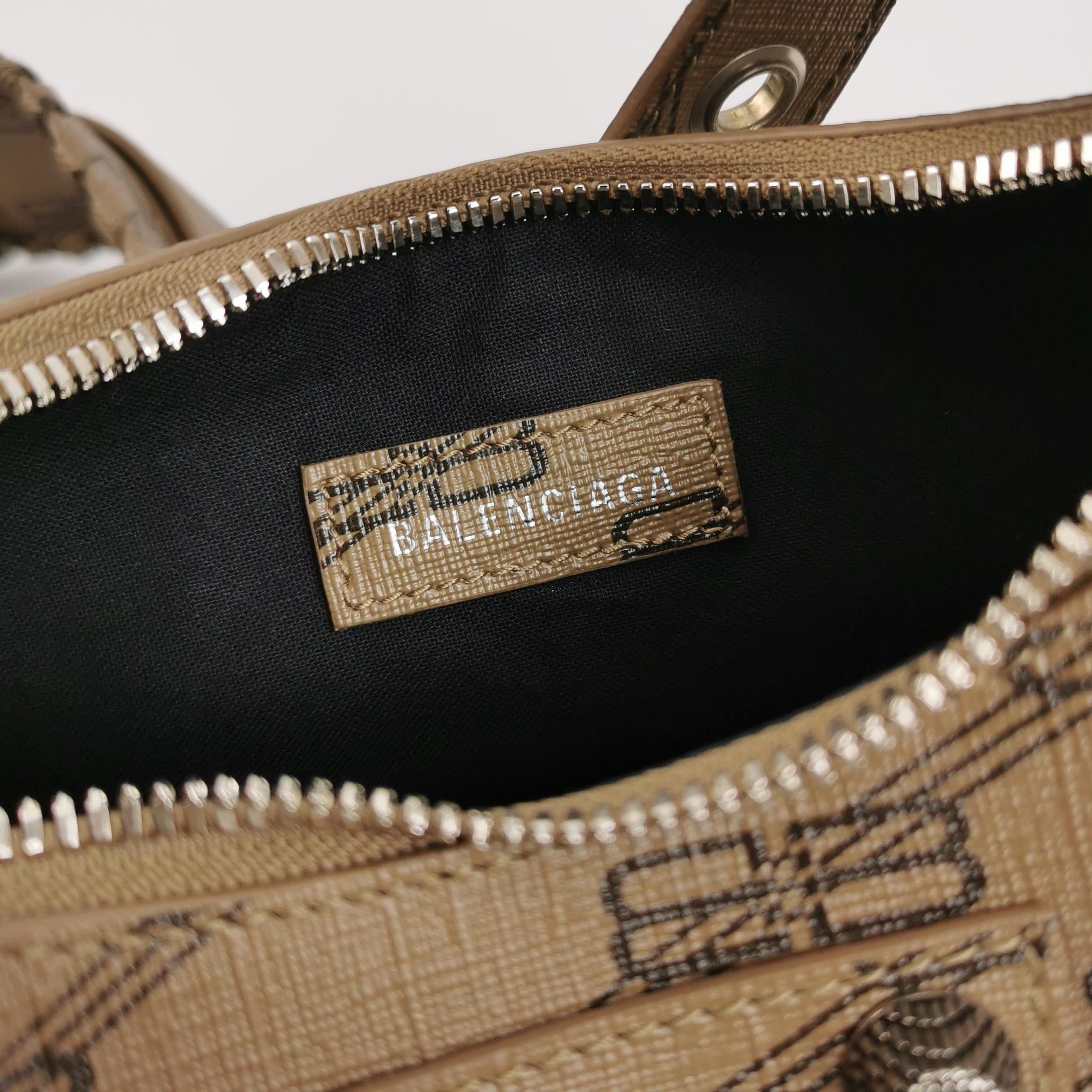Balenciaga Balenciaga Women os Shoulder Bags Size ONE SIZE - 9 Thumbnail