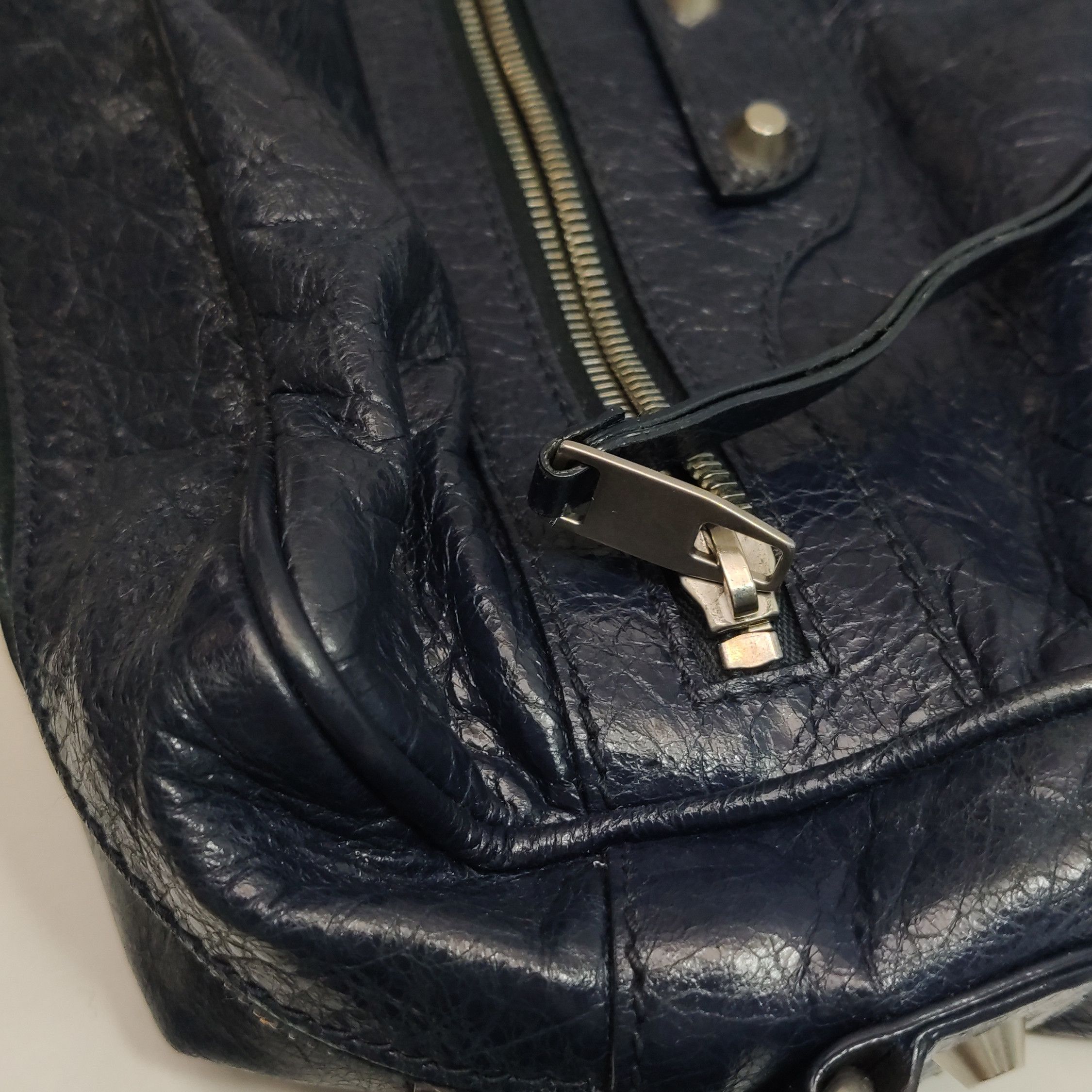 Balenciaga Balenciaga Women os Shoulder Bags Size ONE SIZE - 20 Thumbnail
