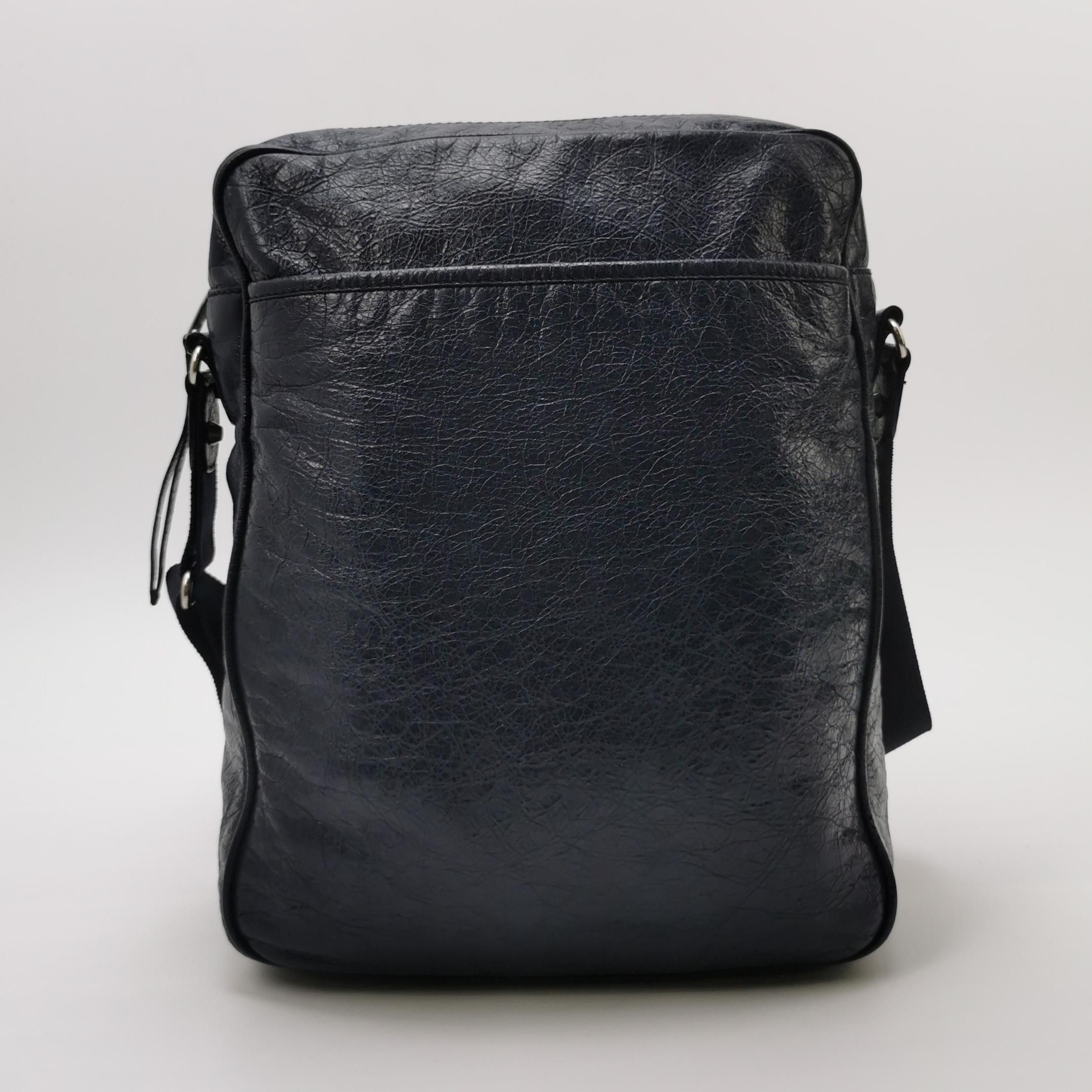 Balenciaga Balenciaga Women os Shoulder Bags Size ONE SIZE - 5 Thumbnail
