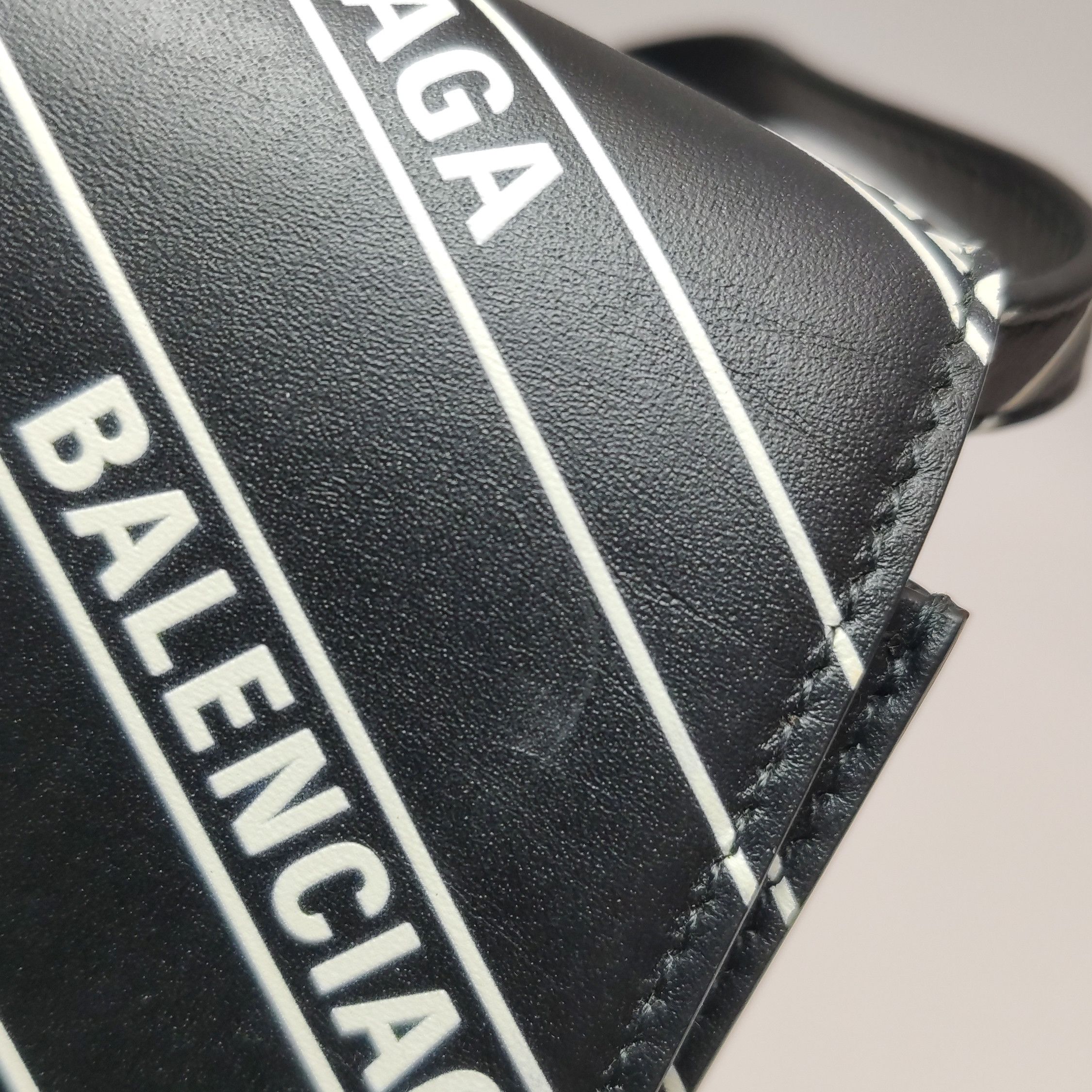 Balenciaga Balenciaga Women os Crossbody Bags Size ONE SIZE - 16 Thumbnail