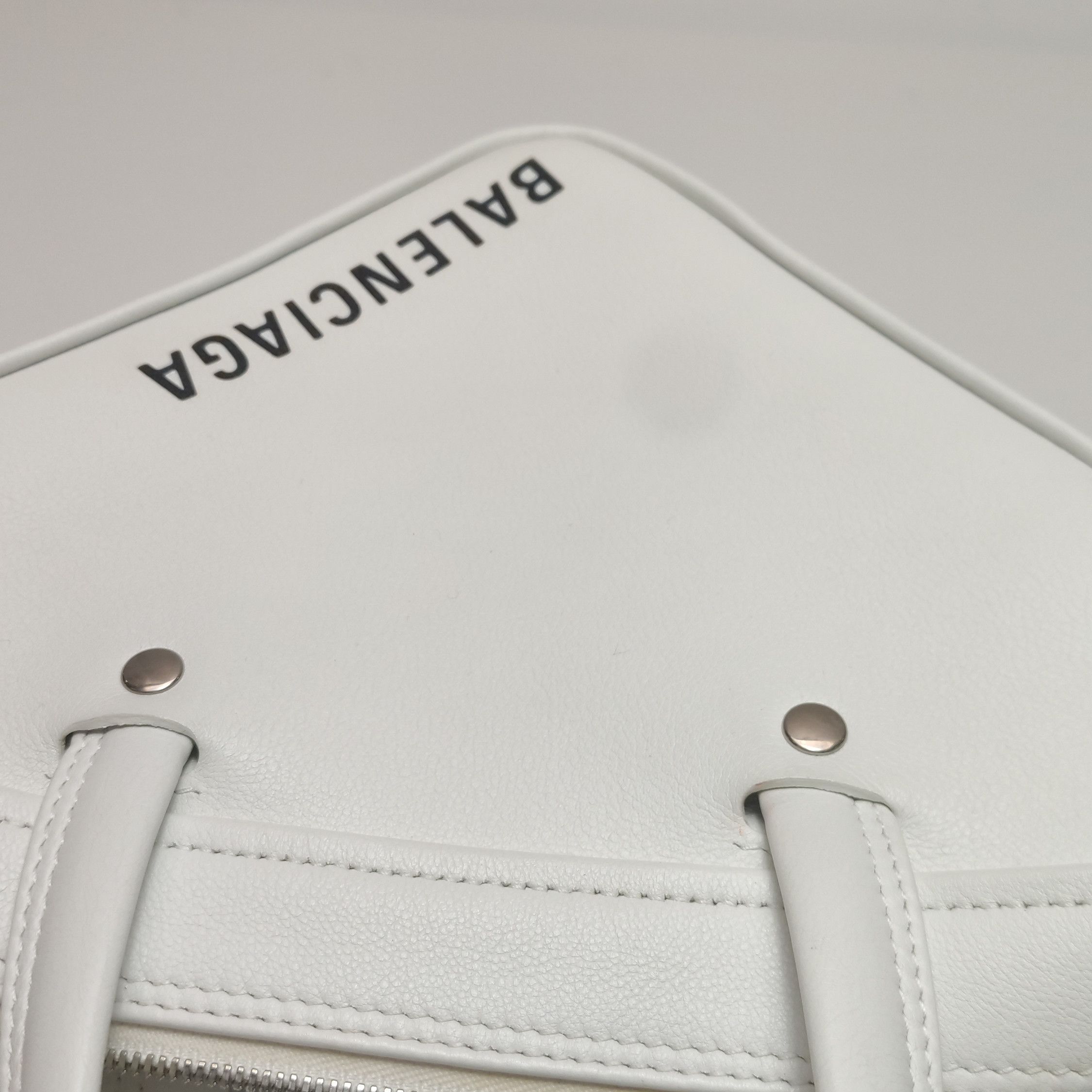 Balenciaga Balenciaga Women os Shoulder Bags Size ONE SIZE - 20 Thumbnail