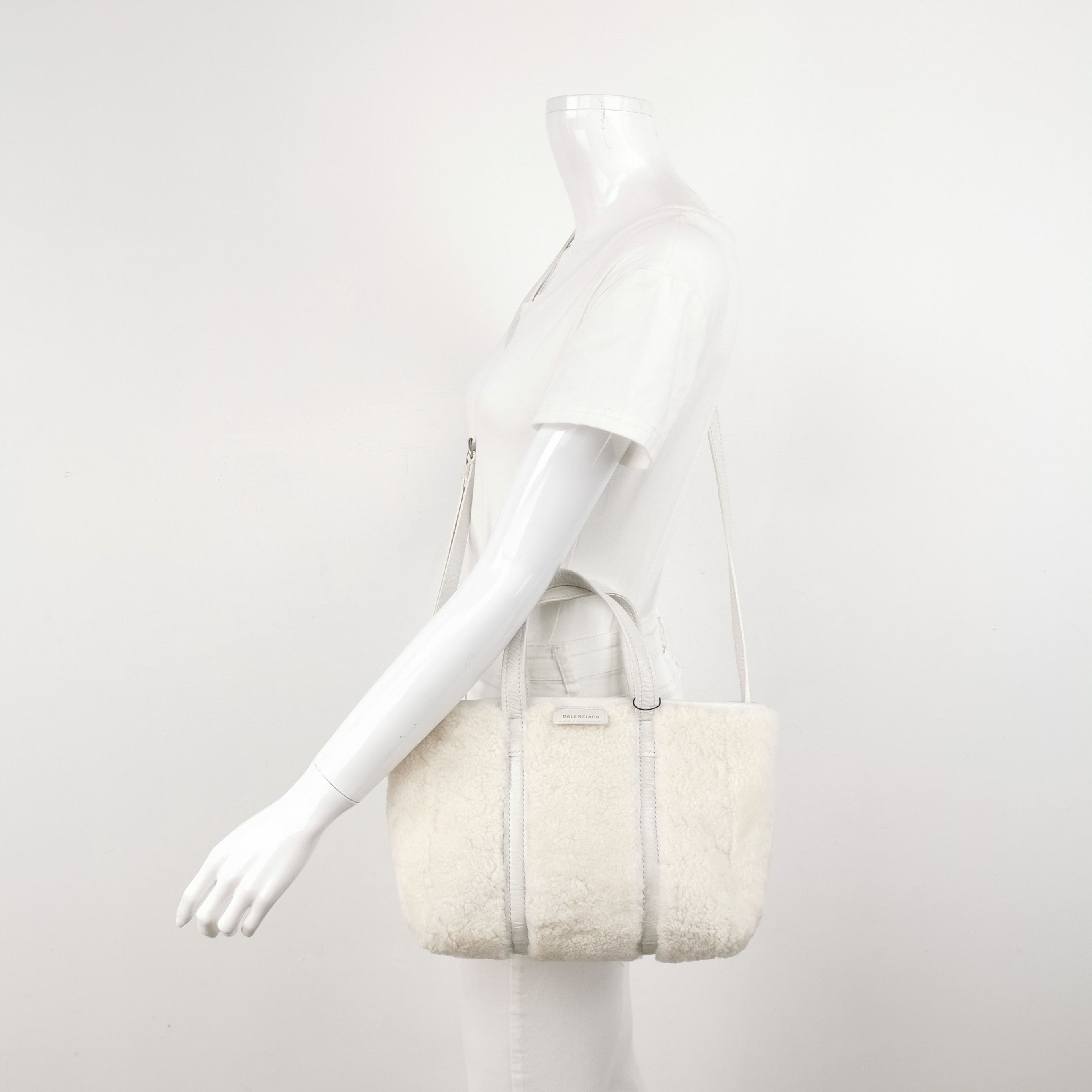 Balenciaga Balenciaga Women os Shoulder Bags Size ONE SIZE - 2 Thumbnail
