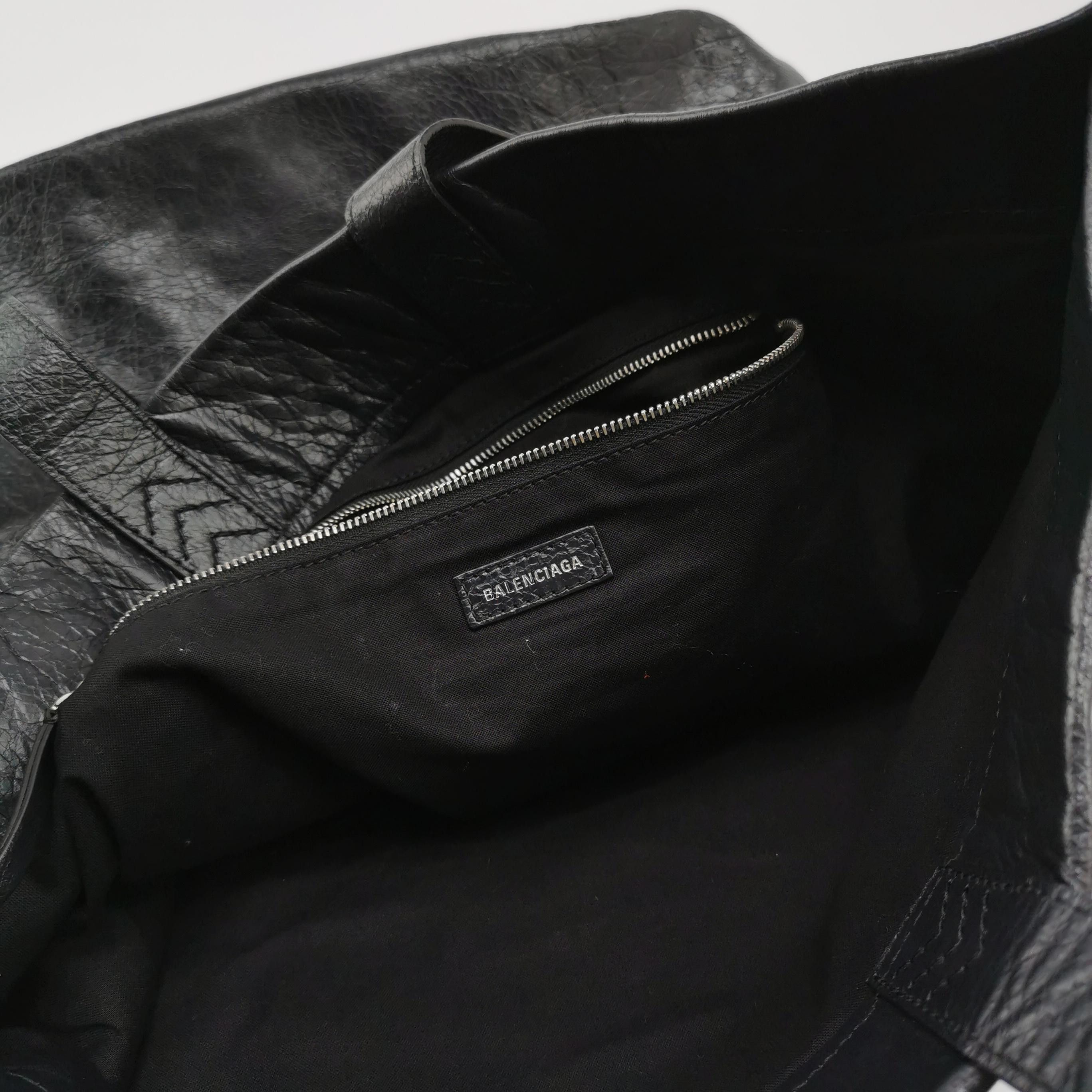 Balenciaga Balenciaga Women os Shoulder Bags Size ONE SIZE - 8 Thumbnail