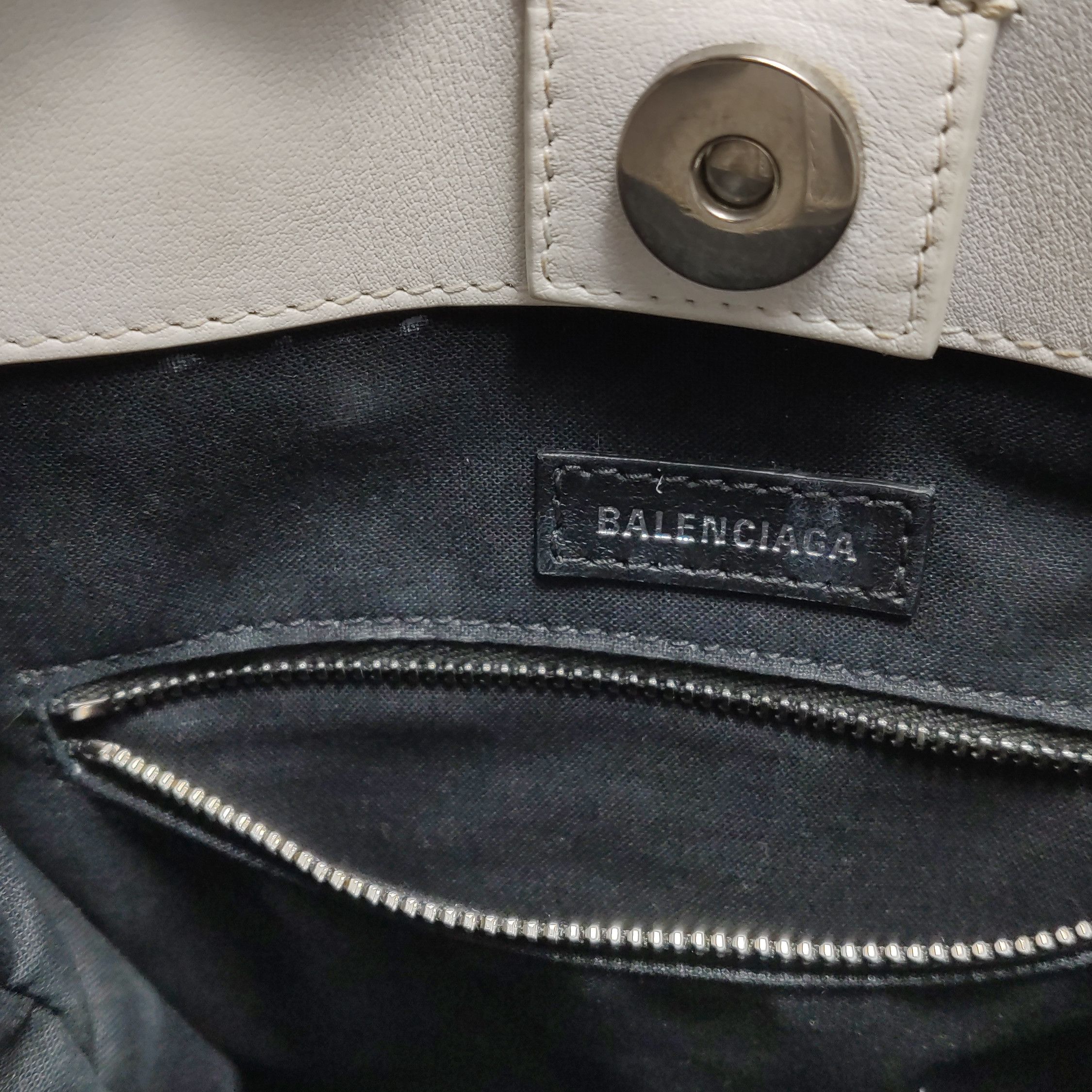 Balenciaga Balenciaga Women os Shoulder Bags Size ONE SIZE - 11 Thumbnail