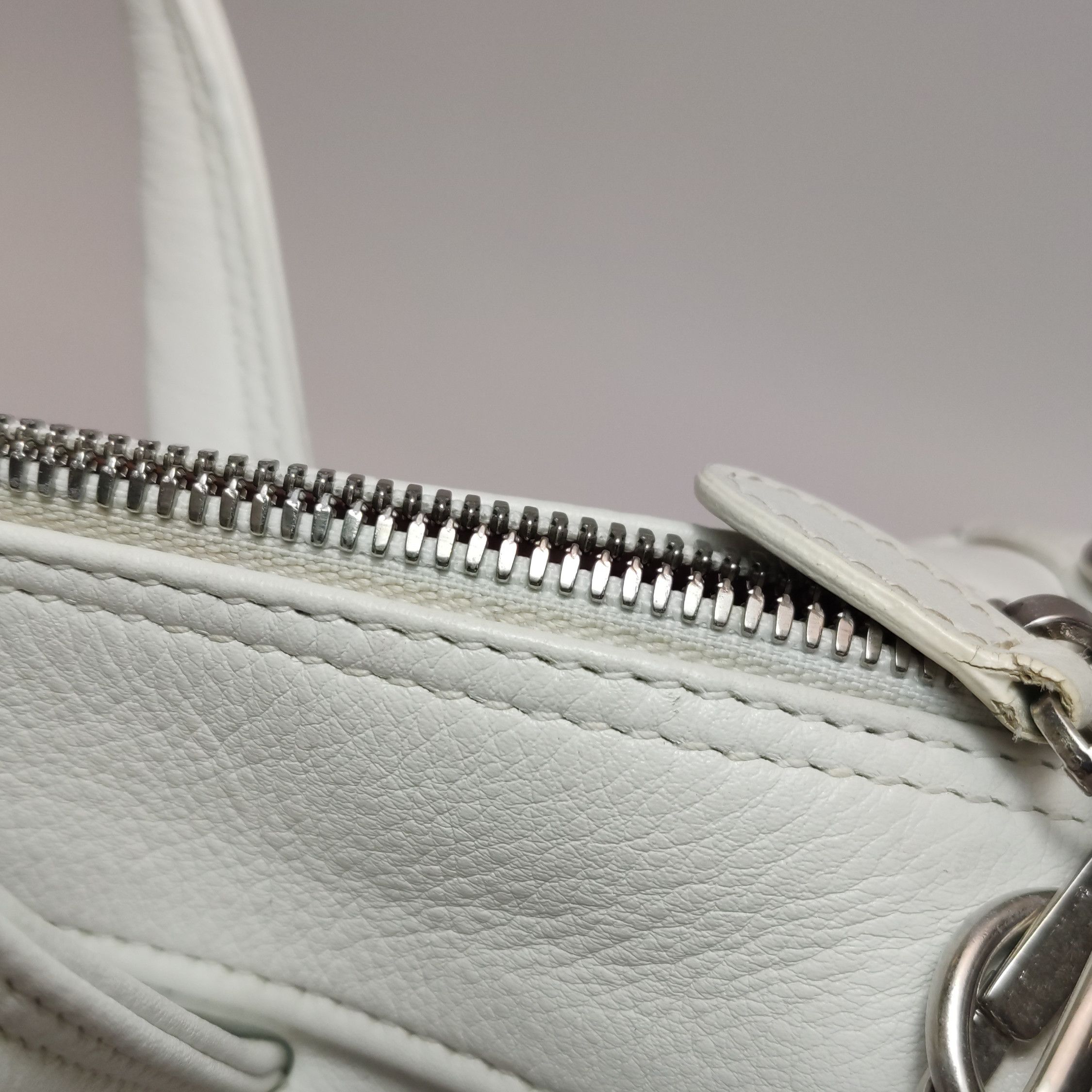 Balenciaga Balenciaga Women os Crossbody Bags Size ONE SIZE - 16 Thumbnail