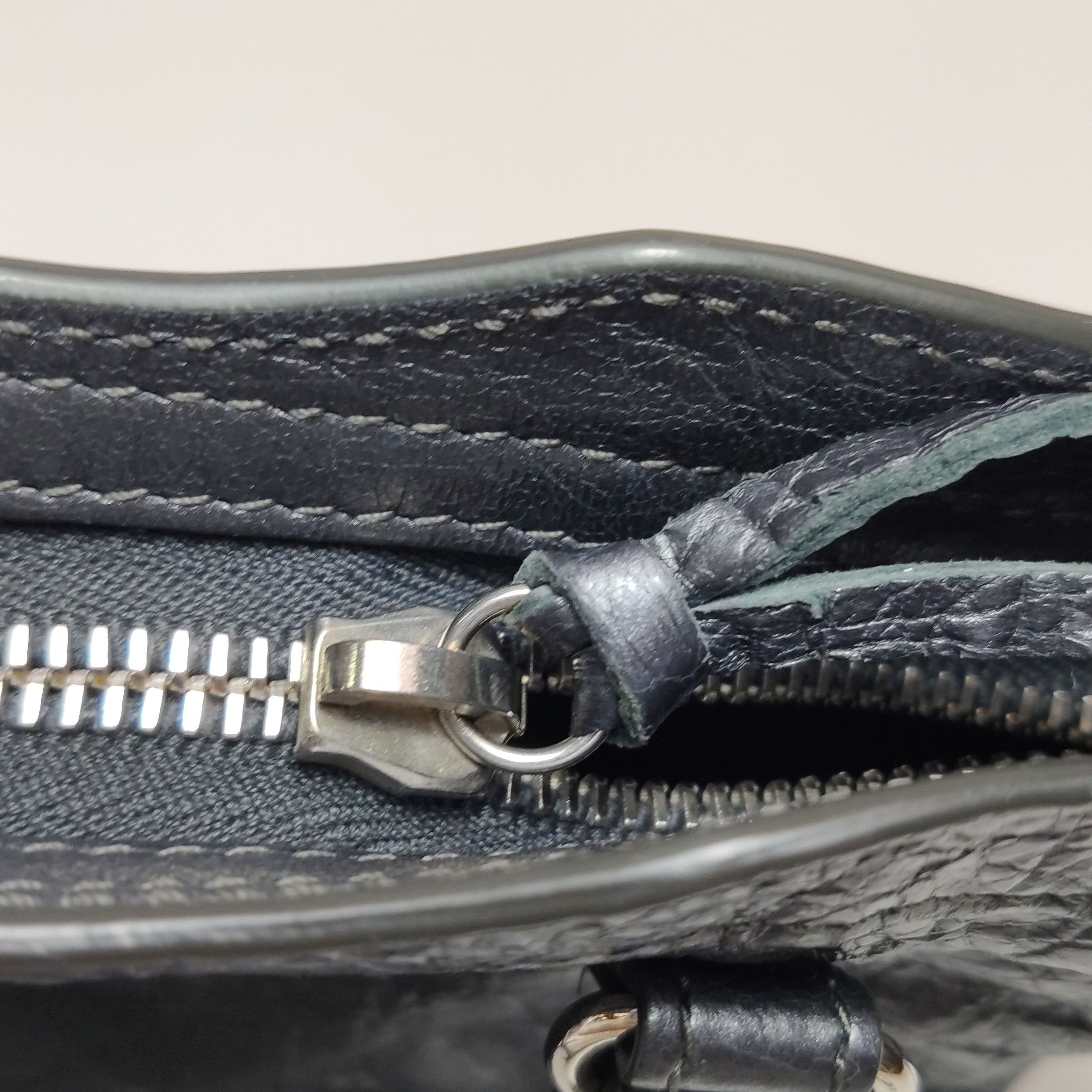 Balenciaga Balenciaga Women os Crossbody Bags Size ONE SIZE - 13 Thumbnail