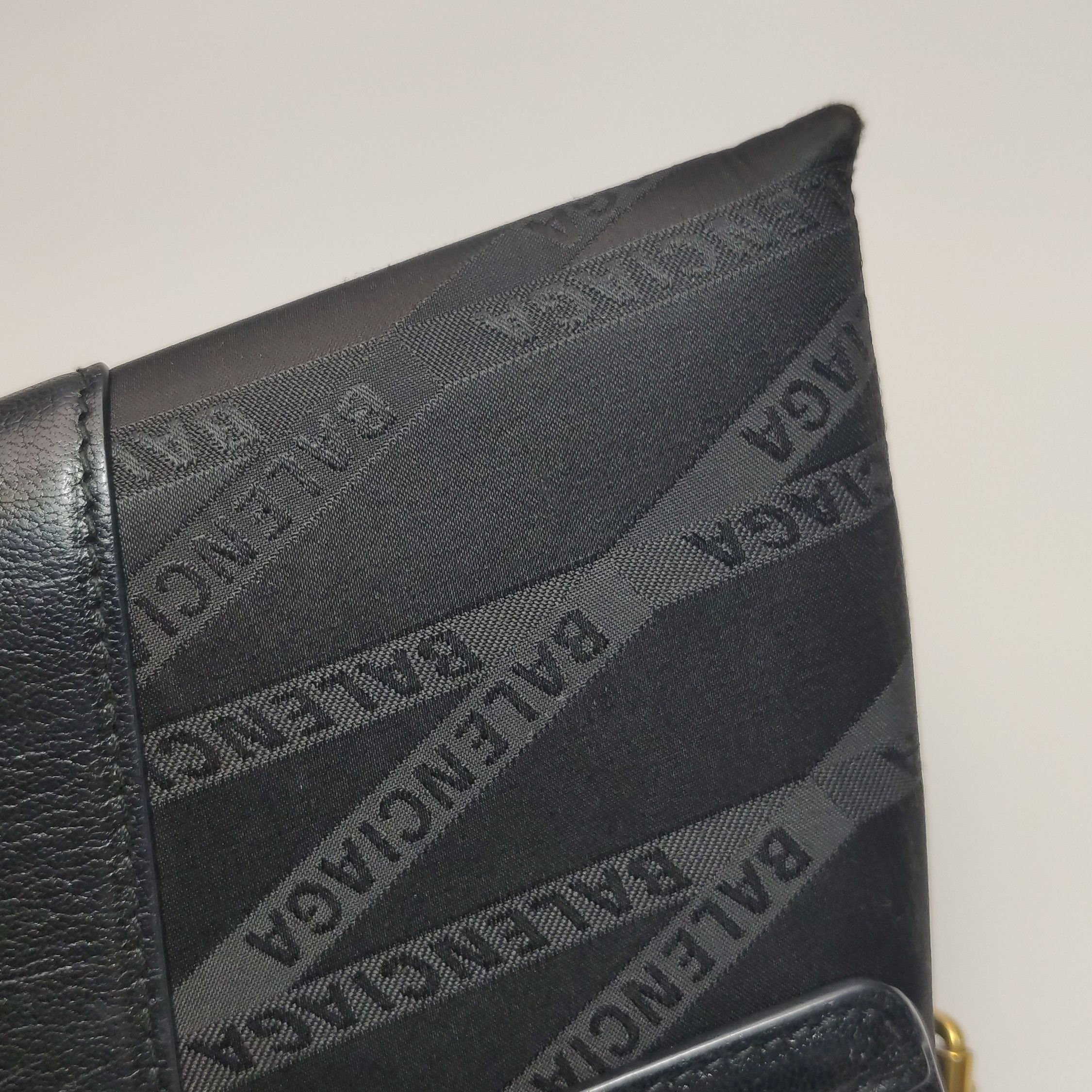 Balenciaga Balenciaga Women os Shoulder Bags Size ONE SIZE - 22 Thumbnail