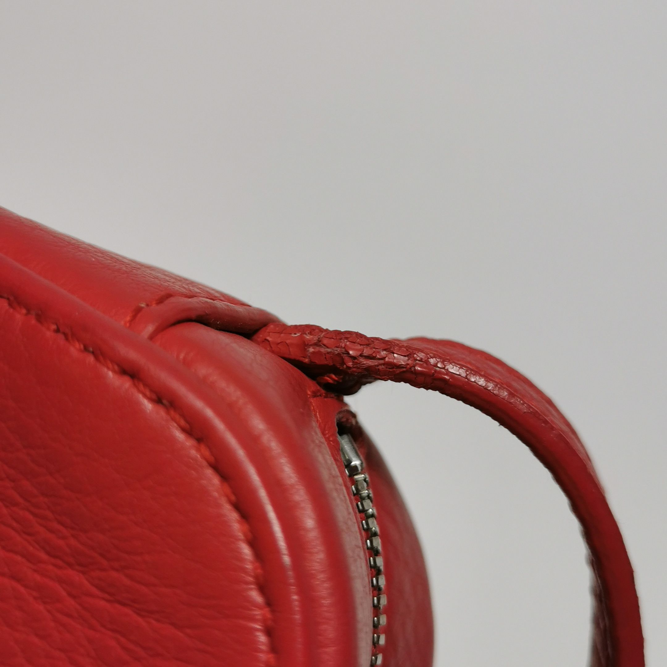 Balenciaga Balenciaga Women os Crossbody Bags Size ONE SIZE - 23 Thumbnail