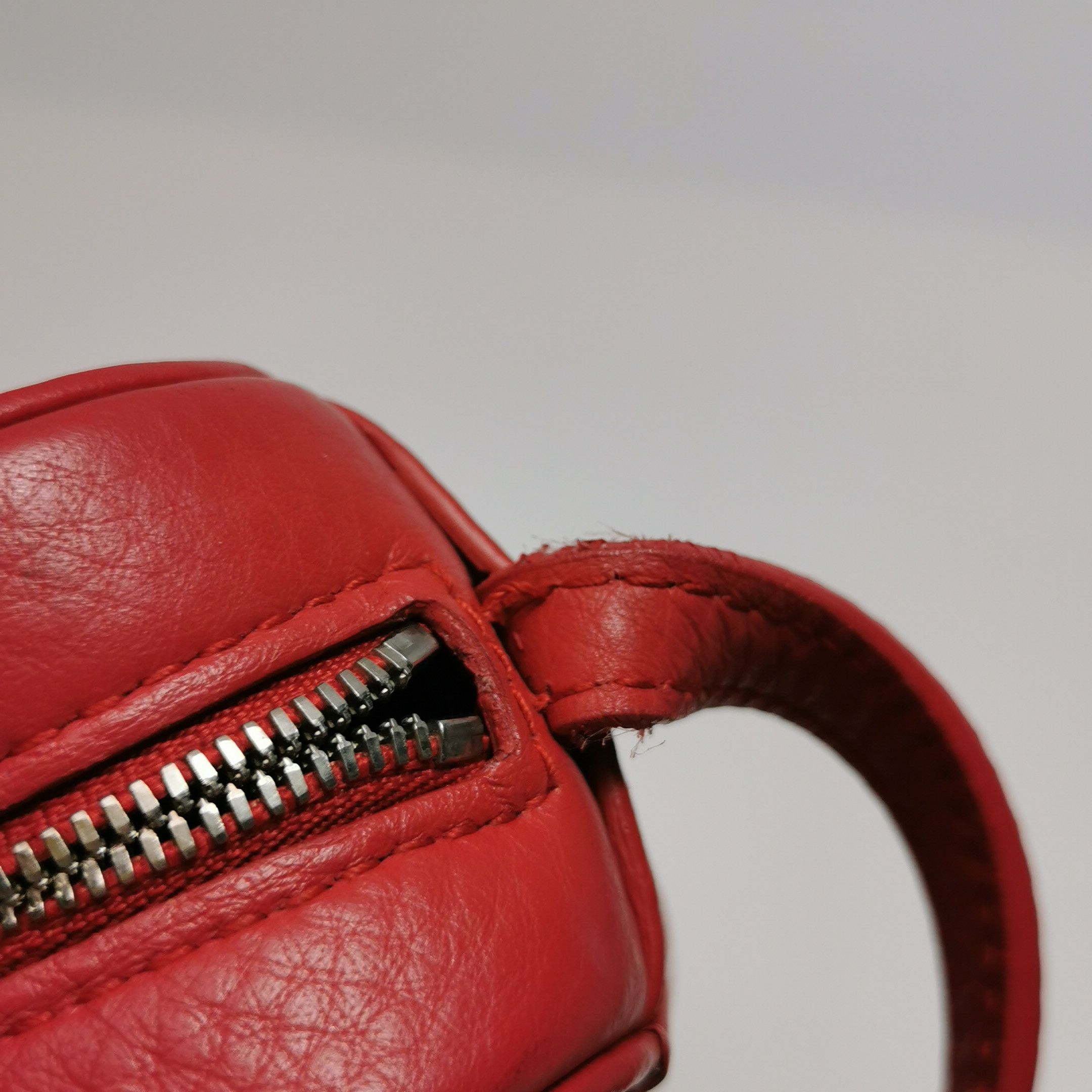 Balenciaga Balenciaga Women os Crossbody Bags Size ONE SIZE - 22 Thumbnail