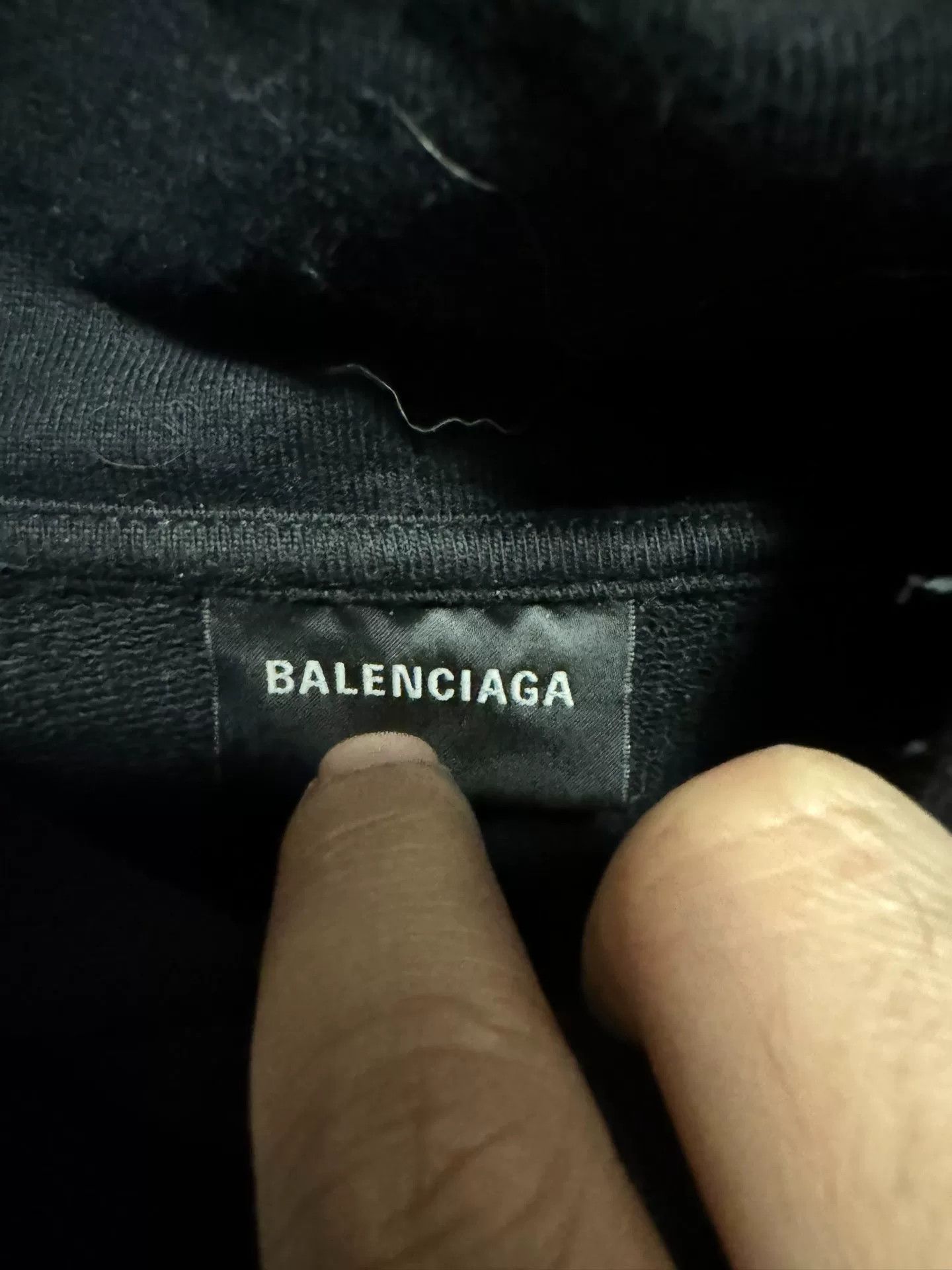 Balenciaga Balenciaga Graffiti Logo Hoodie Size M Size US M / EU 48-50 / 2 - 5 Thumbnail