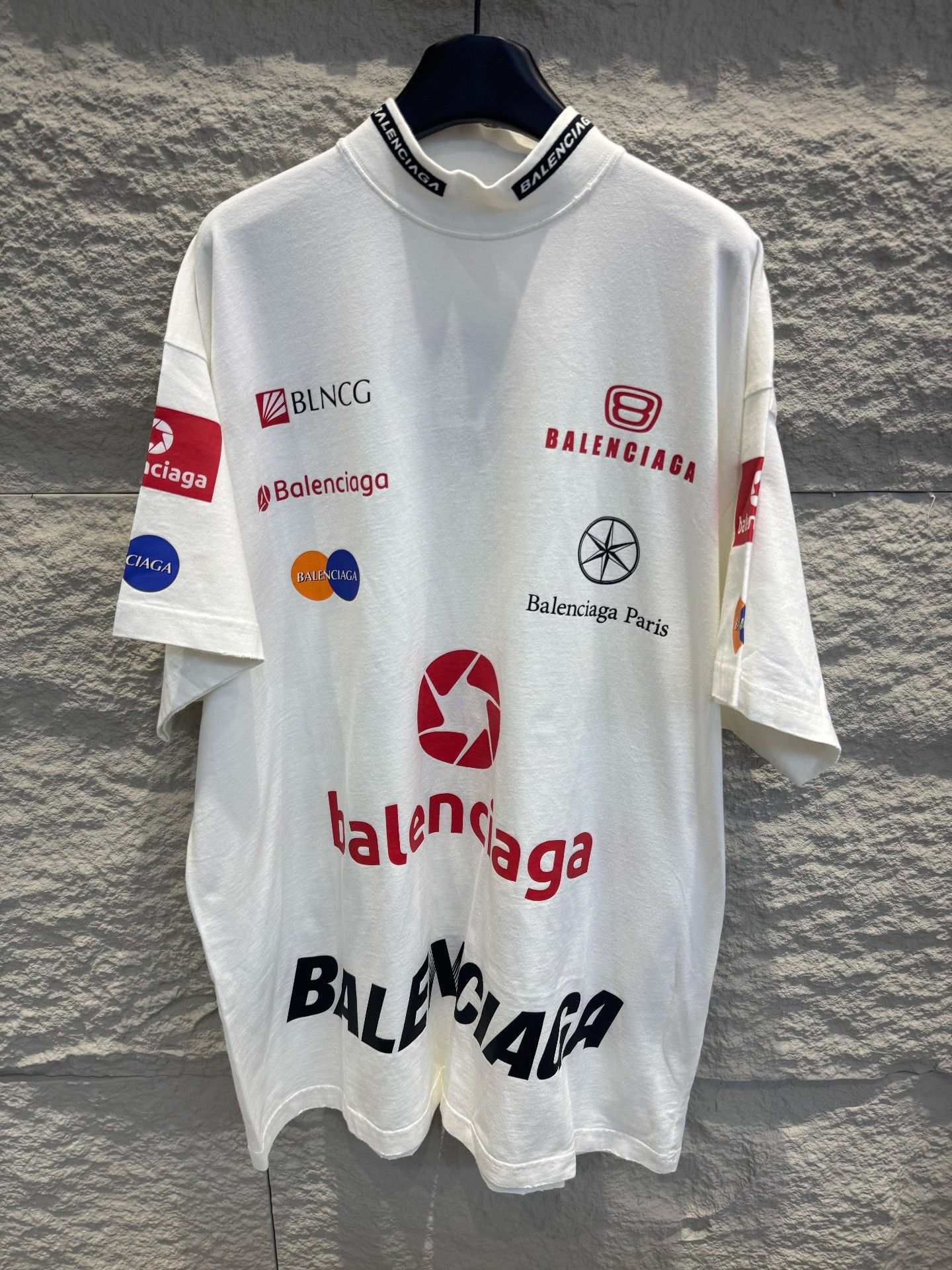Balenciaga Balenciaga Multi-Logo Print T-Shirt Size L Size US L / EU 52-54 / 3 - 2 Thumbnail