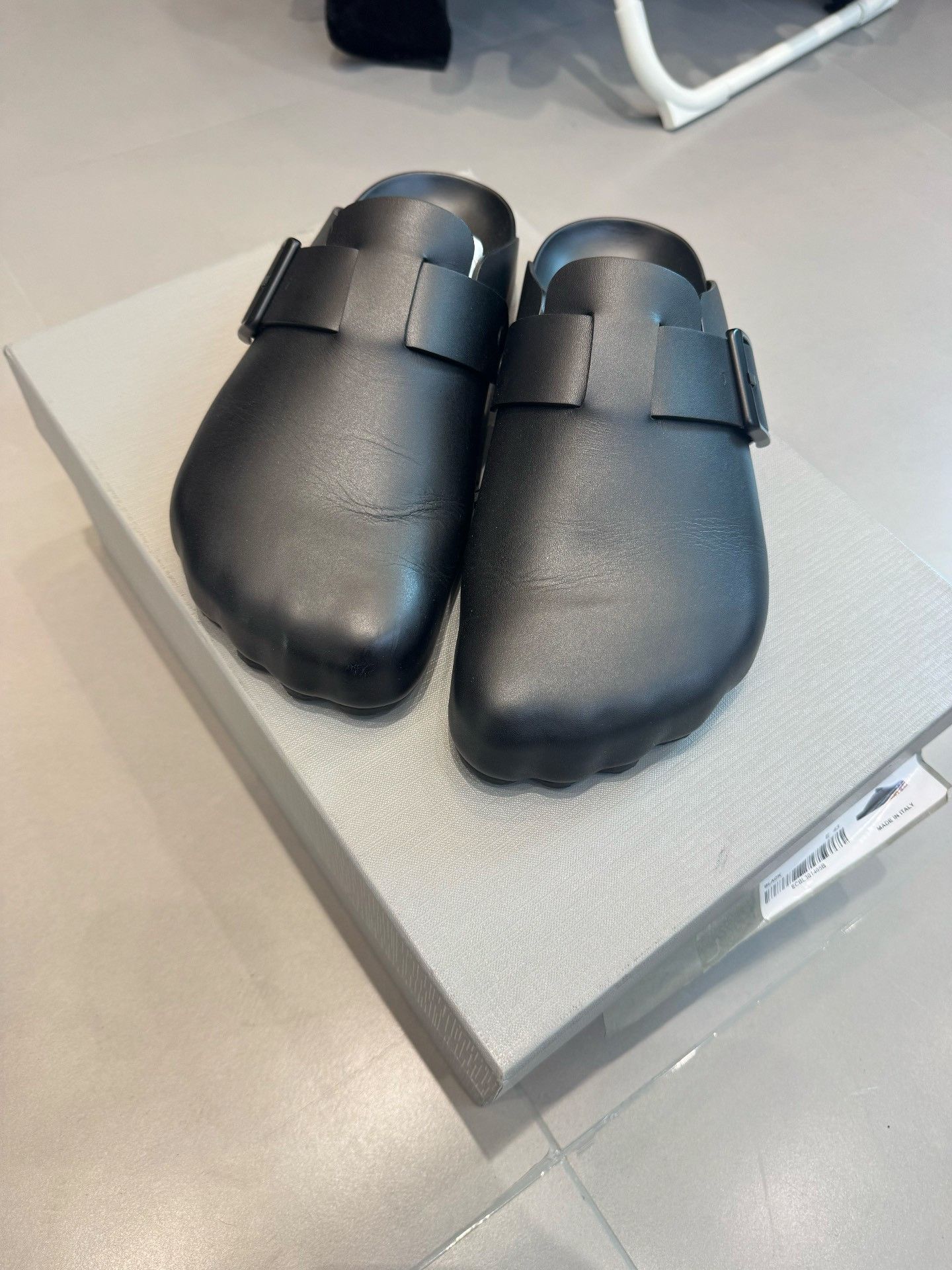Balenciaga Balenciaga Sunday Leather Mules Size 43 Size US 10 / EU 43 - 2 Thumbnail