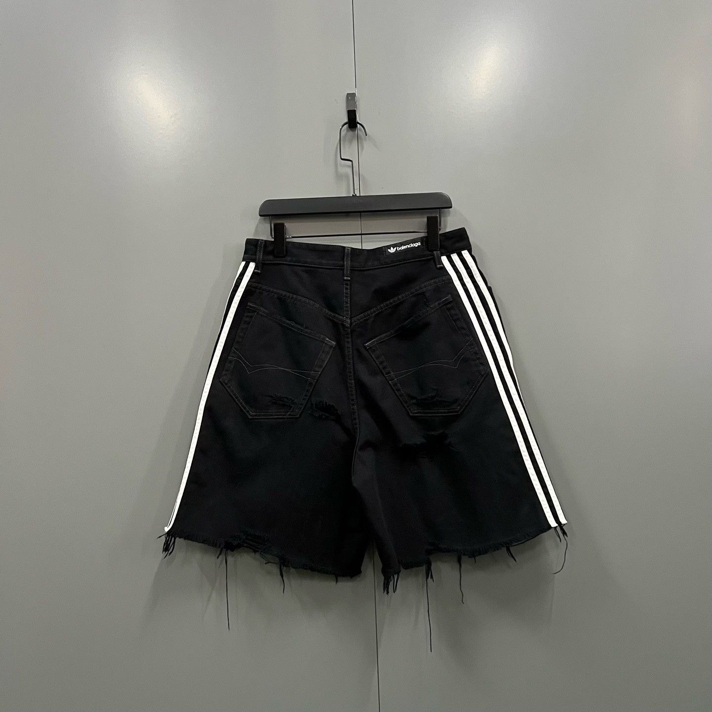Balenciaga Balenciaga x Adidas Distressed Denim Shorts Size 30 Size US 30 / EU 46 - 3 Thumbnail