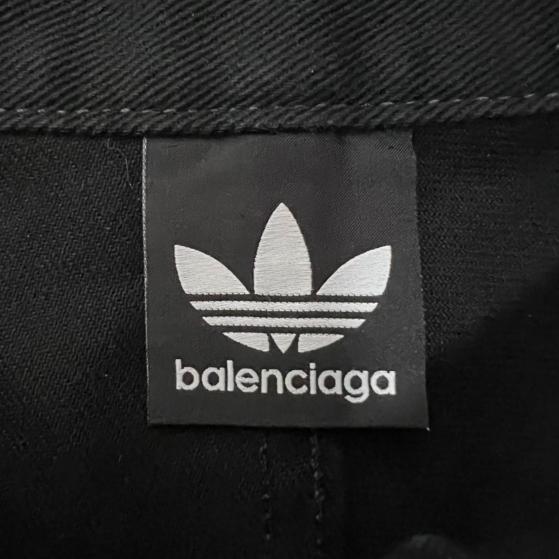 Balenciaga Balenciaga x Adidas Distressed Denim Shorts Size 30 Size US 30 / EU 46 - 4 Thumbnail