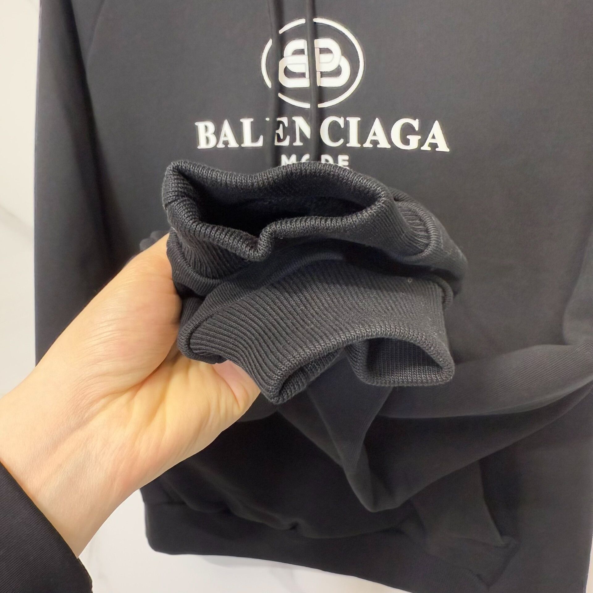 Balenciaga Balenciaga Mode Logo Hoodie Size S Size US S / EU 44-46 / 1 - 8 Thumbnail