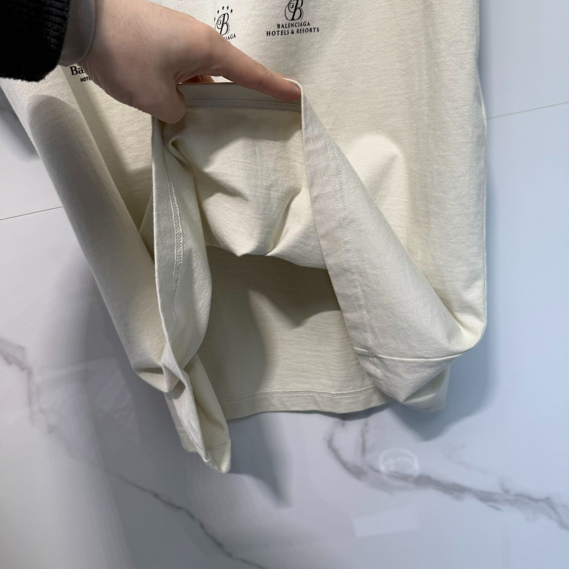 Balenciaga Balenciaga Multi-Logo Graphic T-Shirt Size S Size US S / EU 44-46 / 1 - 8 Thumbnail