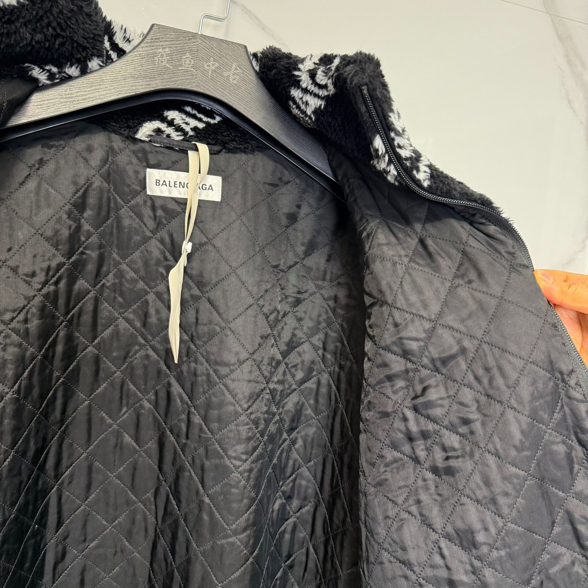 Balenciaga Balenciaga All-Over Logo Fleece Jacket Size 36 Size XS / US 0-2 / IT 36-38 - 6 Thumbnail