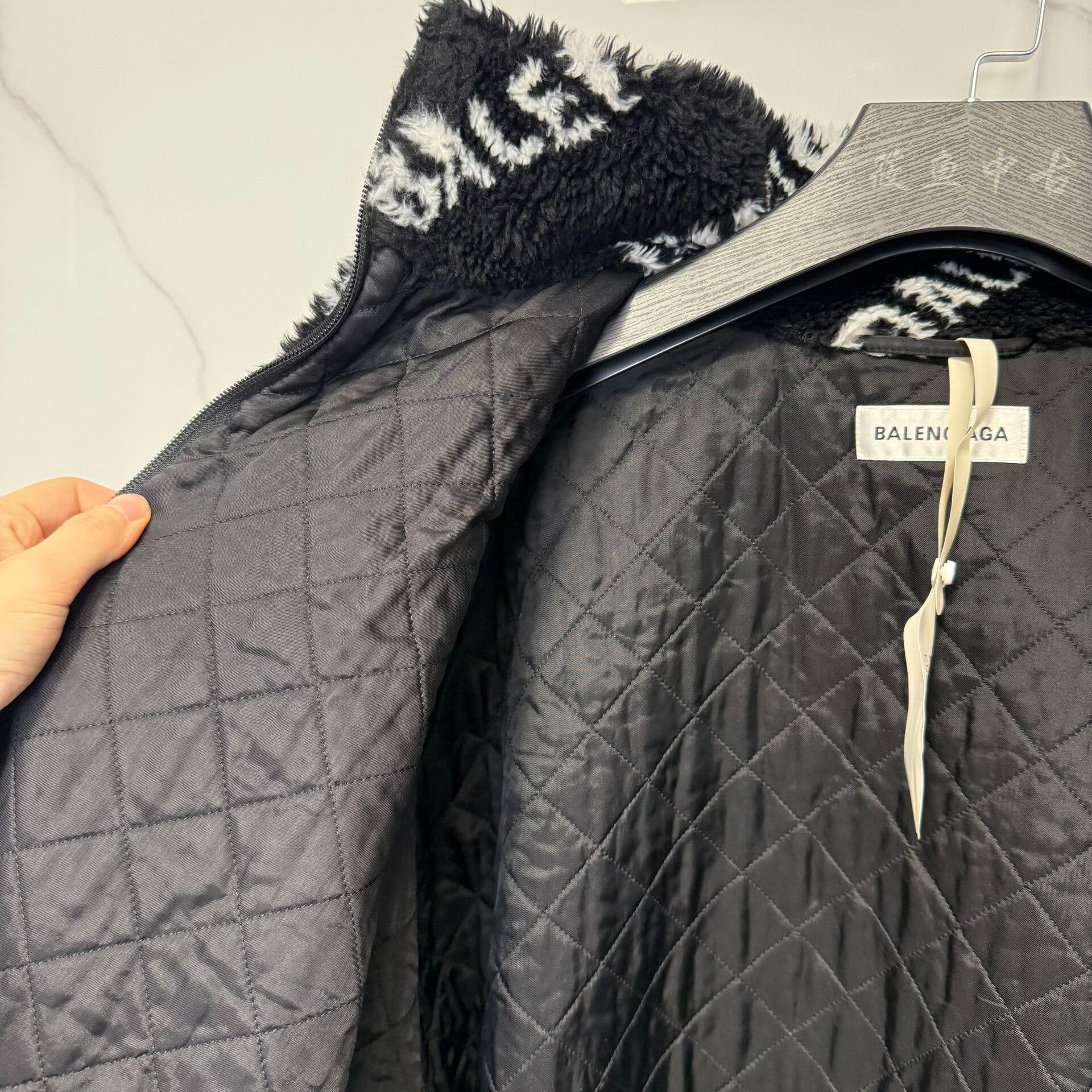 Balenciaga Balenciaga All-Over Logo Fleece Jacket Size 36 Size XS / US 0-2 / IT 36-38 - 5 Thumbnail