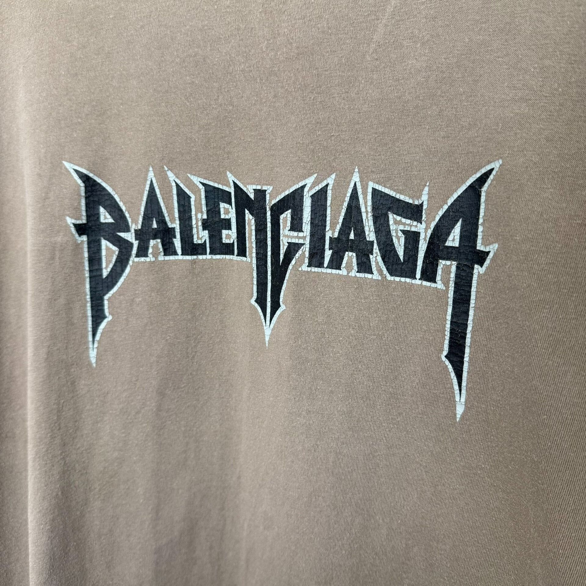 Balenciaga Balenciaga Metal Logo Distressed T-Shirt Size 5 Size US XXL / EU 58 / 5 - 6 Thumbnail