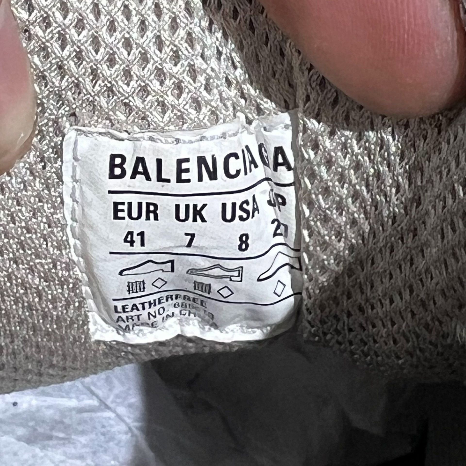 Balenciaga Balenciaga Defender Sneakers Beige Size 8 Size US 8 / EU 41 - 9 Thumbnail
