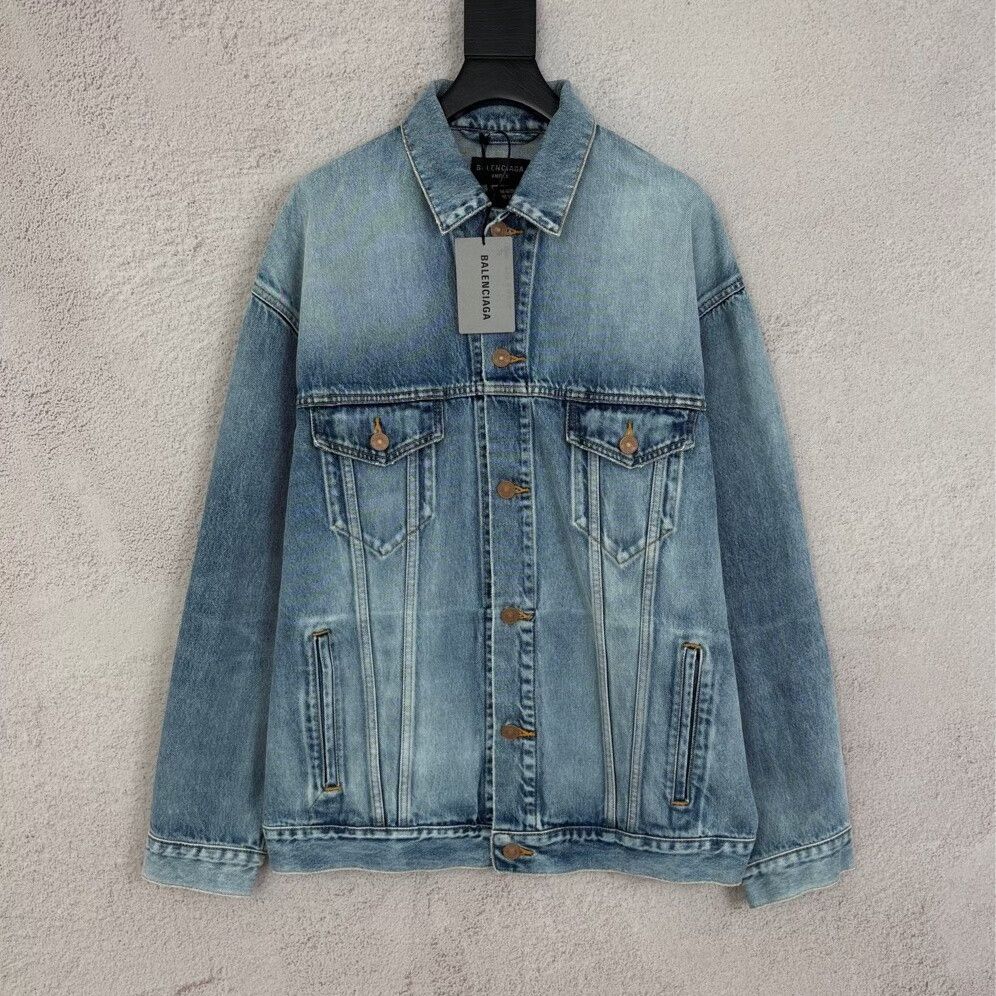 Balenciaga Balenciaga Graffiti Logo Denim Jacket XS Size US XS / EU 42 / 0 - 2 Thumbnail
