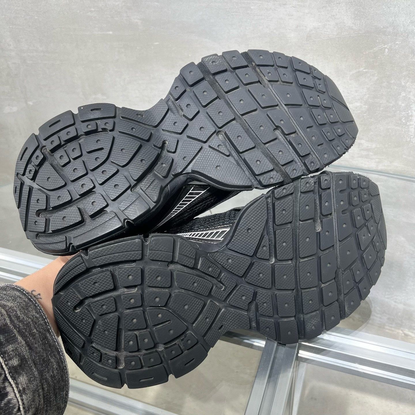 Balenciaga Balenciaga 3XL Low-Top Sneakers Size 8 Size US 8 / EU 41 - 8 Thumbnail