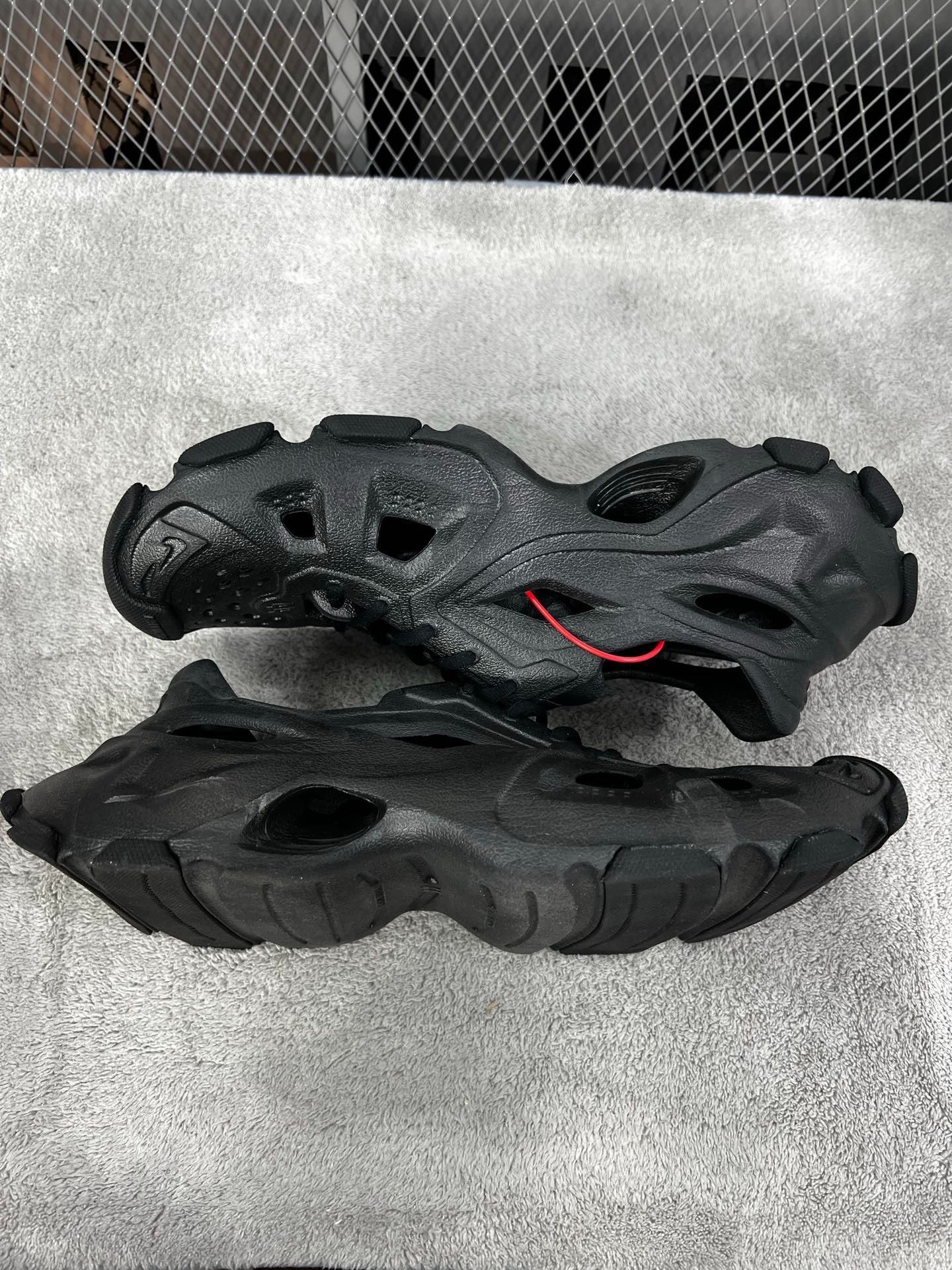 Balenciaga Balenciaga HD Rubber Sneakers Size 44 Size US 11 / EU 44 - 5 Thumbnail