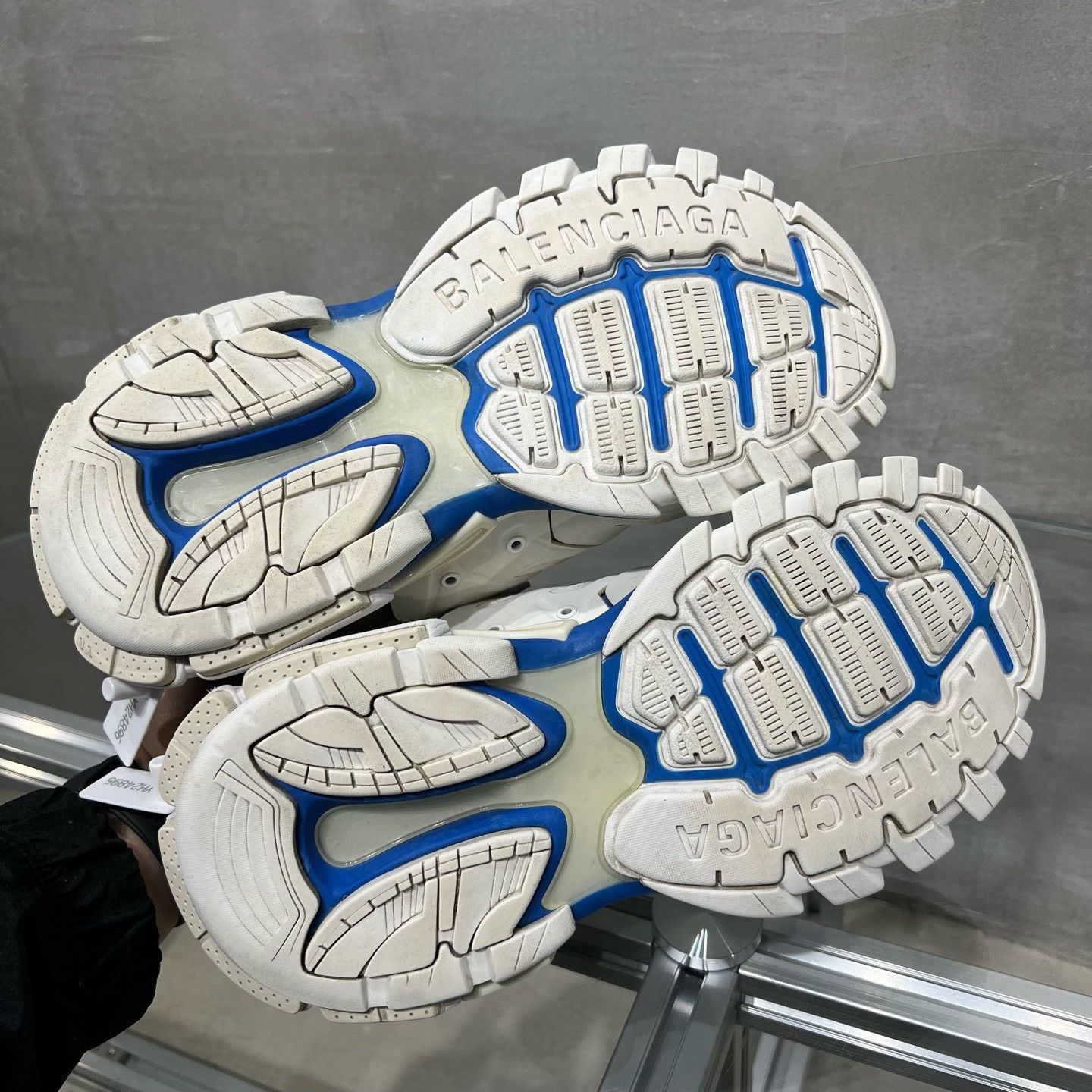 Balenciaga Balenciaga Track Sneakers White Blue Size 6 Size US 6 / EU 39 - 8 Thumbnail