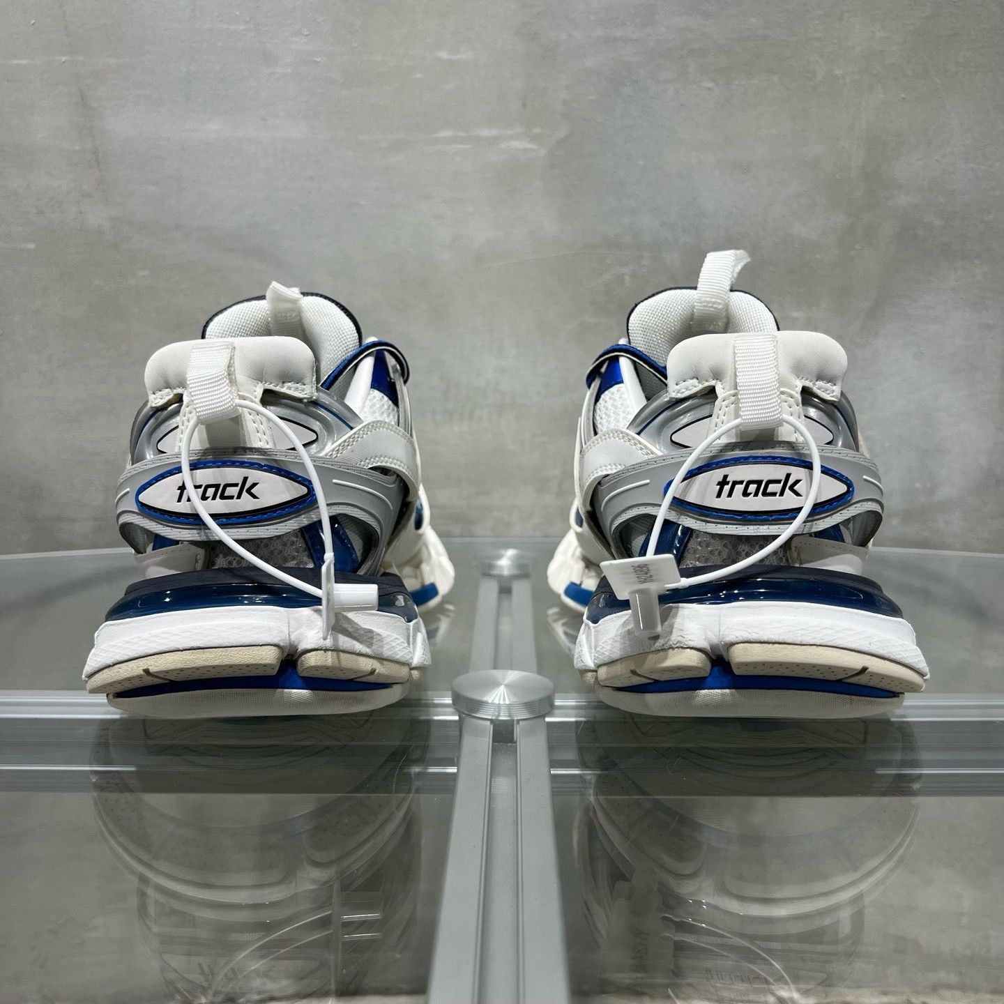 Balenciaga Balenciaga Track Sneakers White Blue Size 6 Size US 6 / EU 39 - 7 Thumbnail